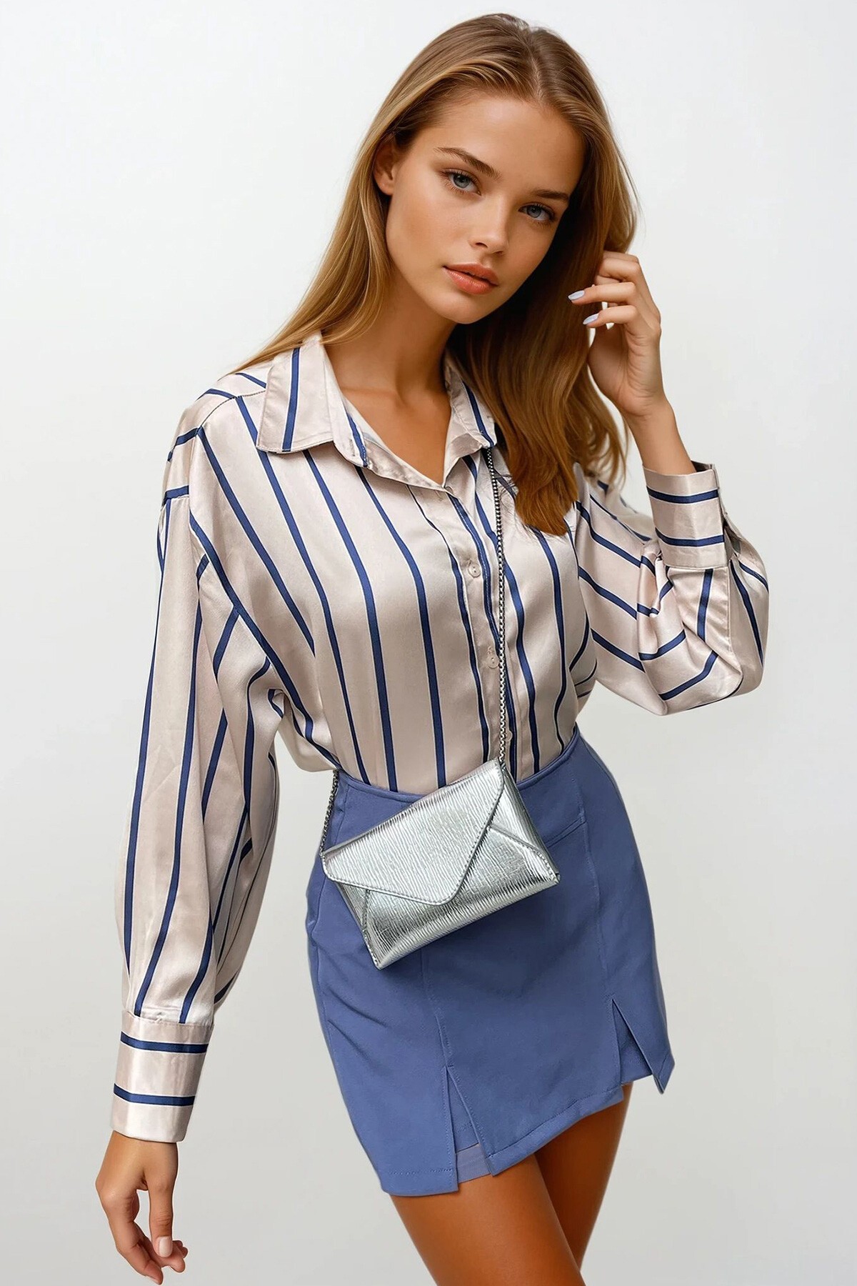 Bej Çizgili Saten Dokuma Gömlek