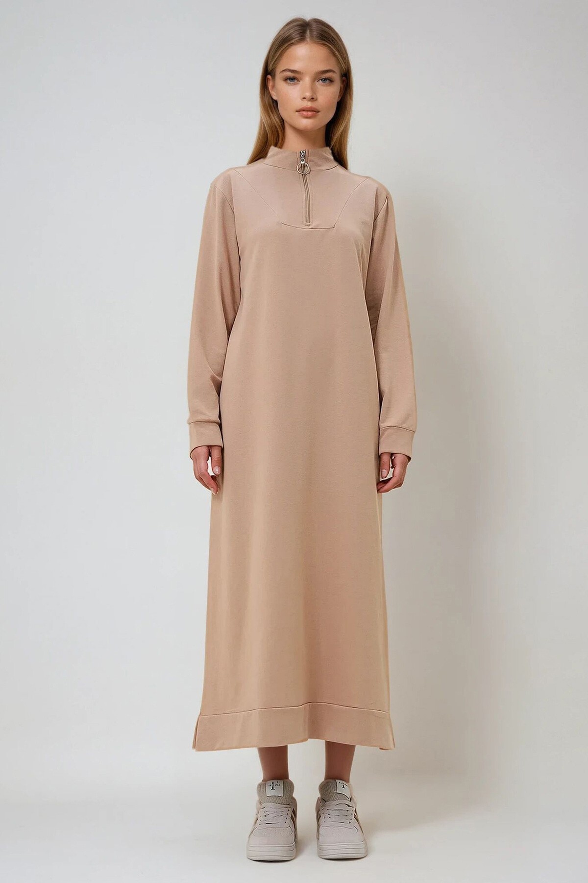 Bej Dik Yaka Önü Fermuarlı Eteği Bantlı İki İplik  Maxi Boy Elbise