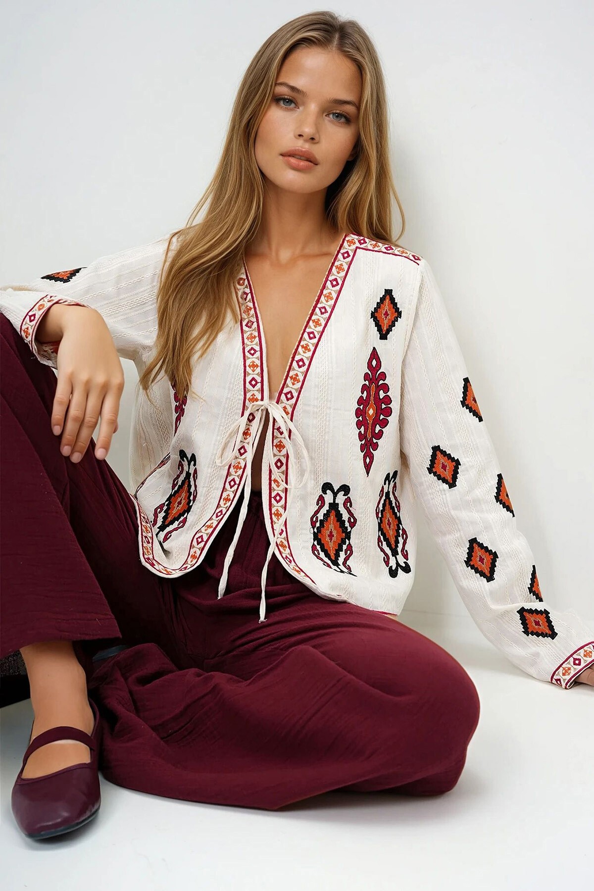 Bej Etnik Desenli Önden Bağlamalı Yazlık Keten Ceket