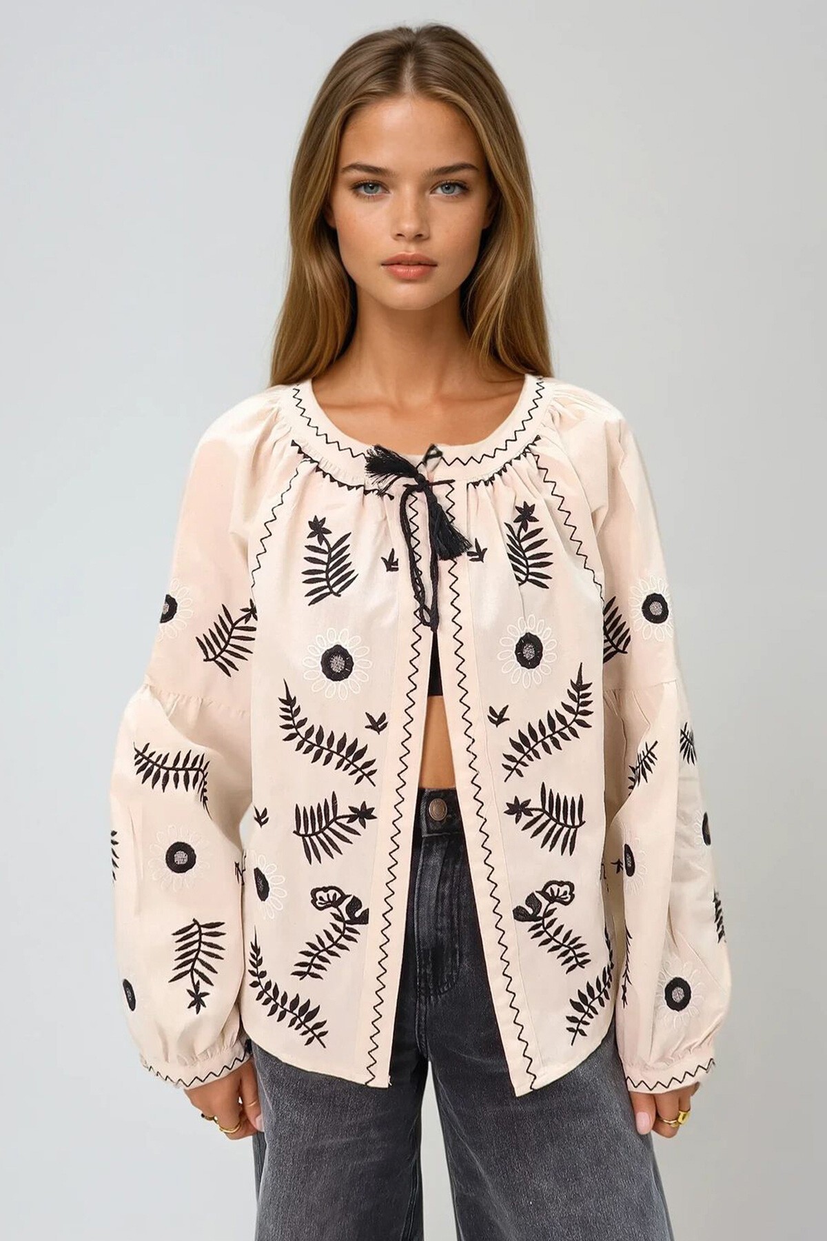 Bej Hakim Yaka Çiçek Desenli Nakış İşlemeli Keten Ceket