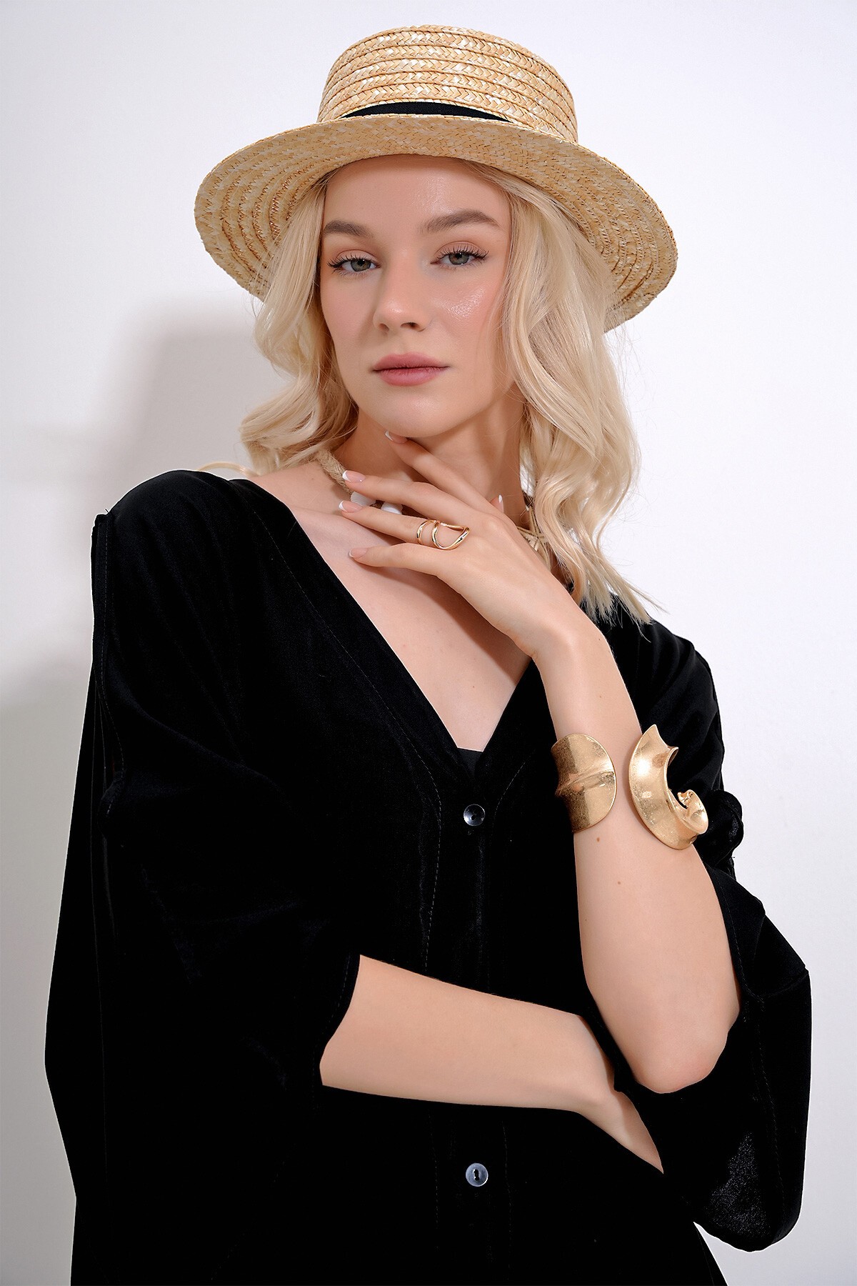 Bej Hasır Örgü Şapka