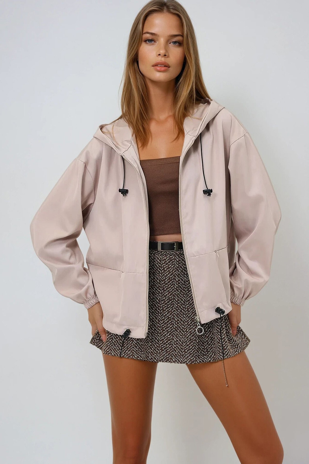 Bej Kapüşonlu Gizli Cepli Önü Fermuarlı Mevsimlik Ceket