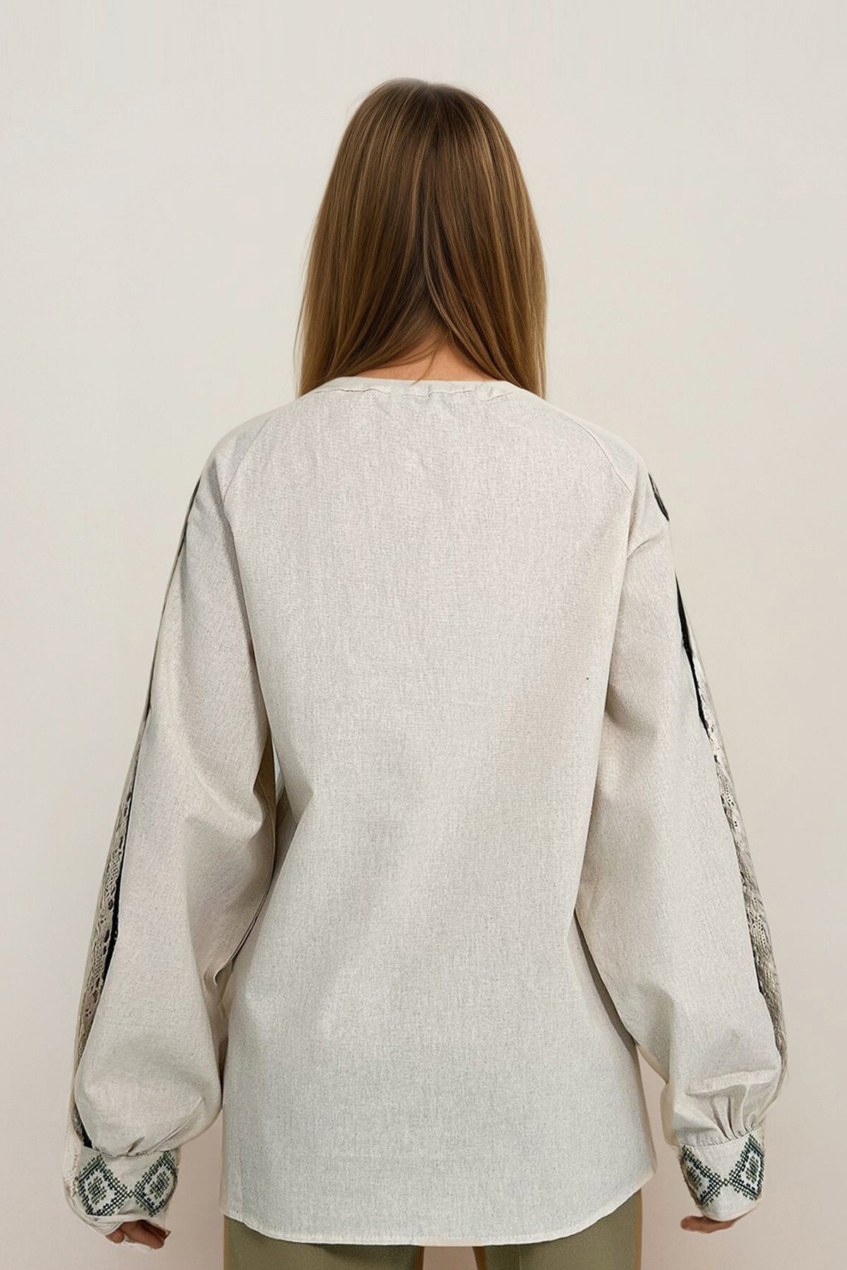 Bej Nakışlı Bağcıklı Bluz