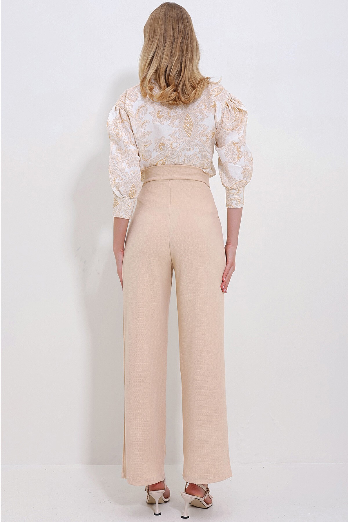Bej Yüksek Bel Çift Cepli Pileli Cırt Kapamalı Palazzo Pantolon