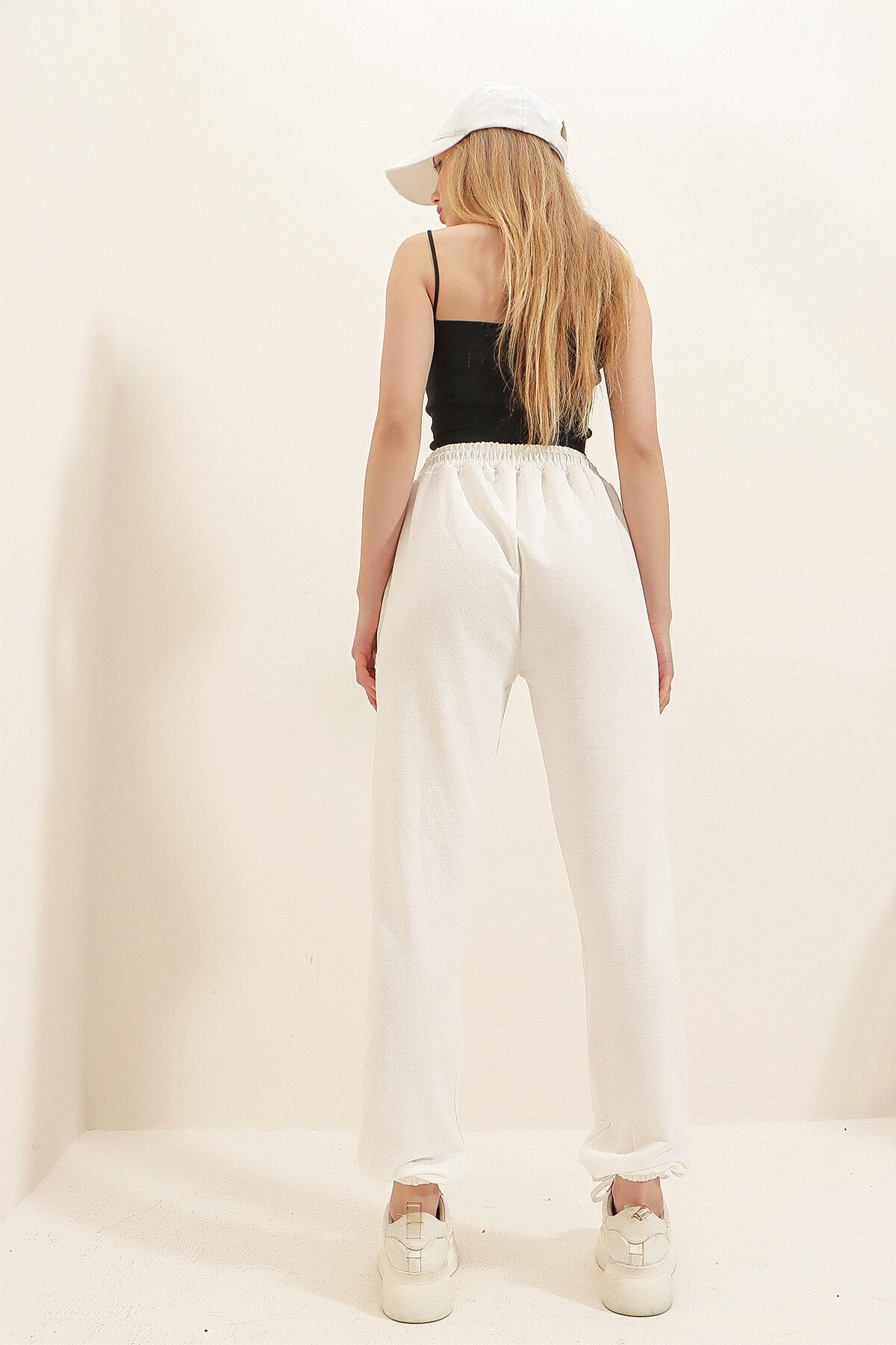 Beyaz Ayıcık Baskılı Paçası Lastikli İki İplik Eşofman Altı