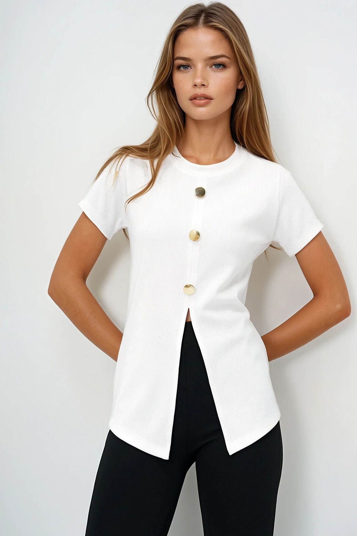 Beyaz Bisiklet Yaka Gold Düğme Detaylı Yırtmaçlı Ottoban Bluz