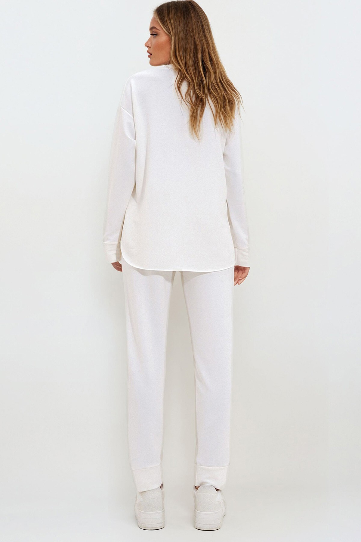 Beyaz Bisiklet Yaka Yanları Yırtmaçlı Yumuşak Dokulu Modal Eşofman Takım