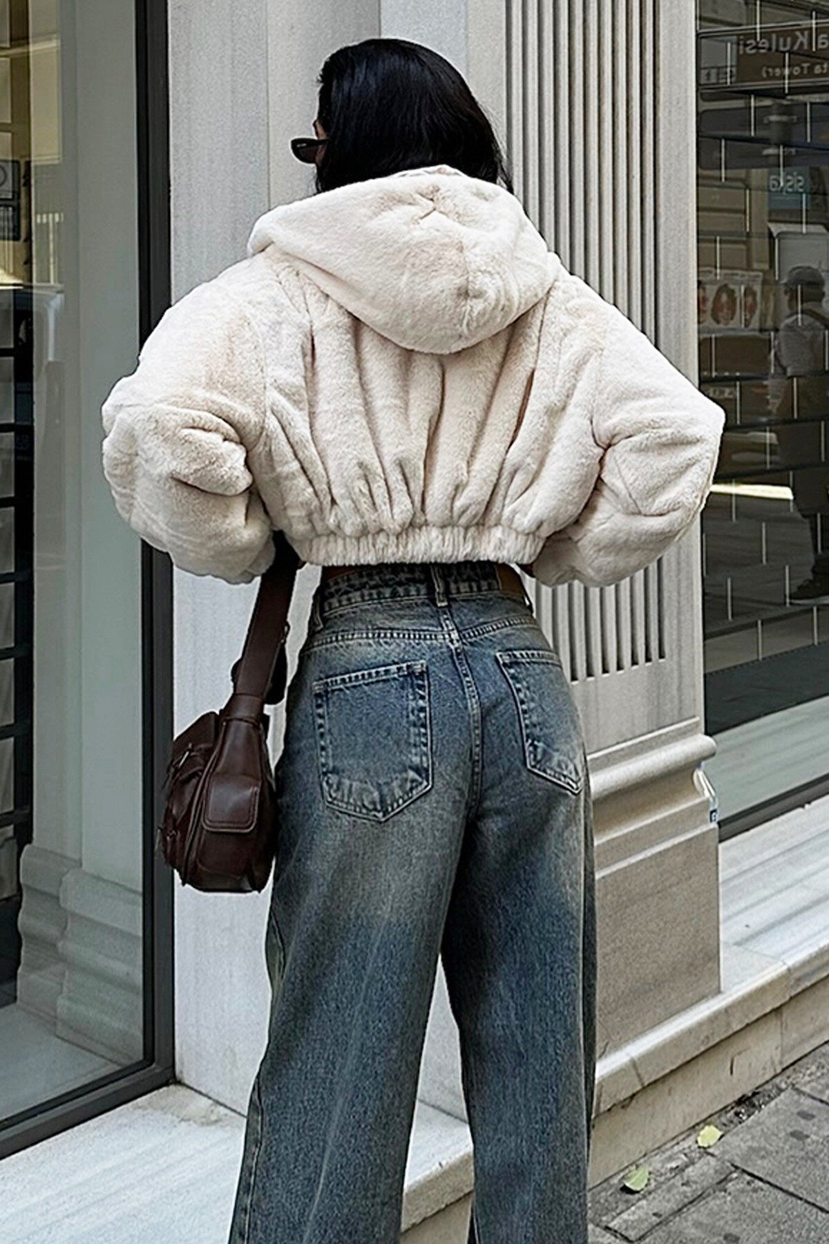 Beyaz Crop Peluş Kürk Ceket