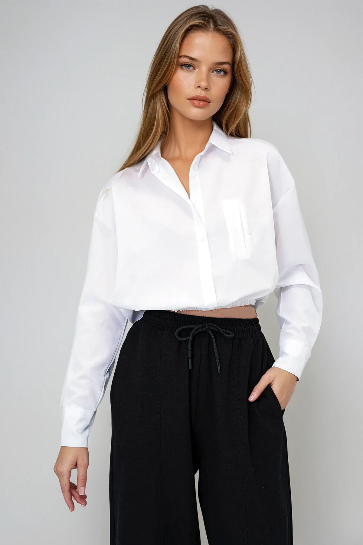Beyaz Geniş Manşetli Beli Lastikli Crop Poplin Gömlek