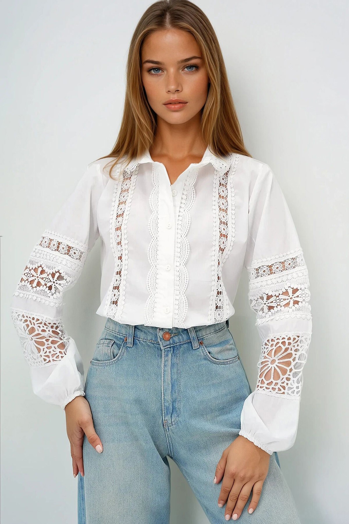 Beyaz Güpür Ve Fisto Detaylı Tasarım Dokuma Gömlek