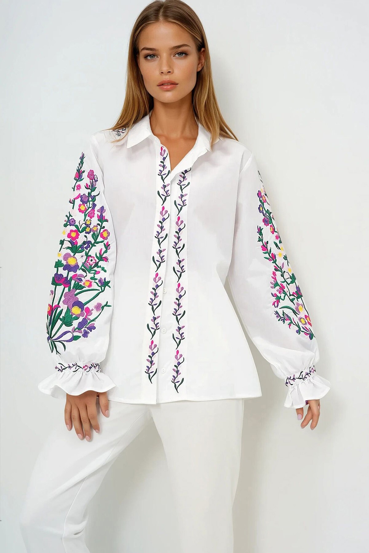 Beyaz Önü Ve Kolları Nakışlı Prenses Kol Poplin Gömlek