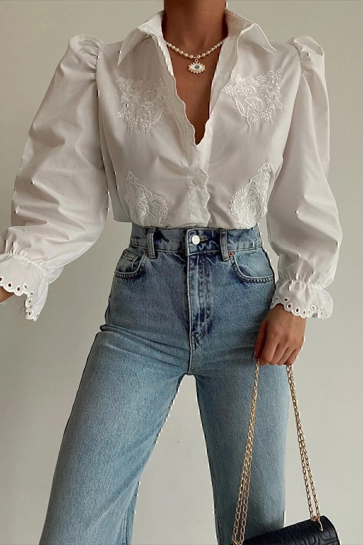 Beyaz Prenses Kol Güpür Nakışlı Dokuma Gömlek