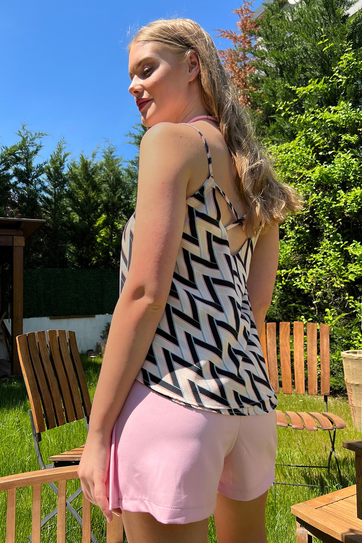 Pudra Bisiklet Yaka Arkası İp Detaylı Çift Katlı Askılı Bluz