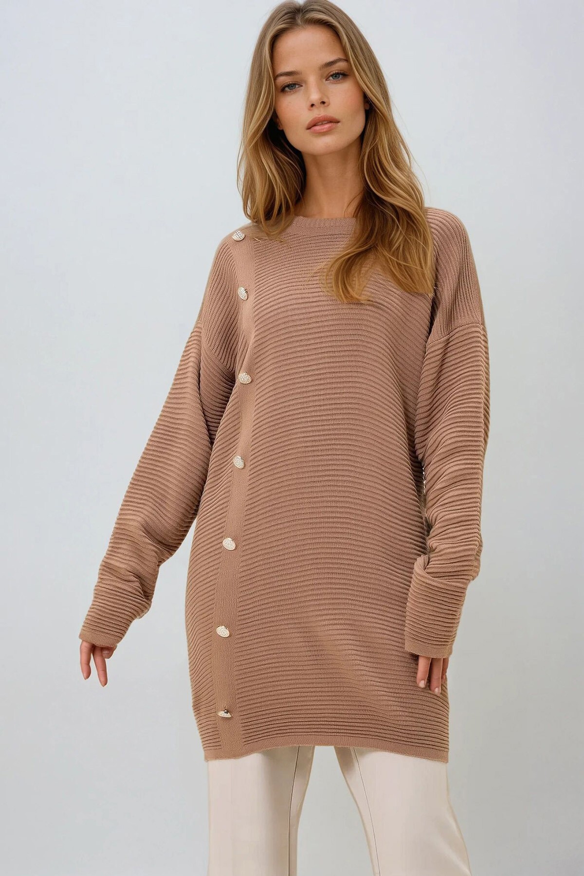 Bisküvi Bisiklet Yaka Gold Düğme Detaylı Triko Tunik