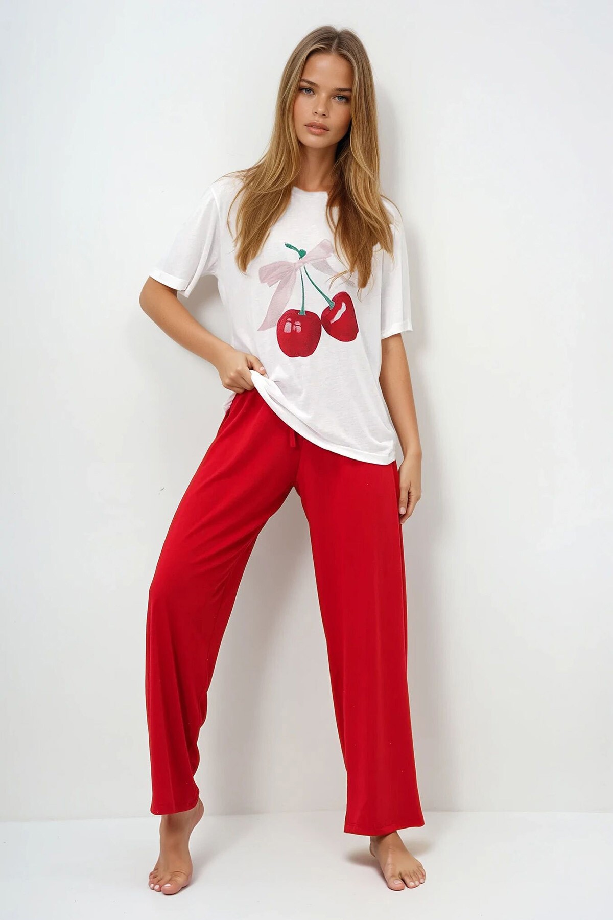 Bordo Bisiklet Yaka Baskılı T Shirt Ve Düz Renk Pantolonlu Pijama Takımı