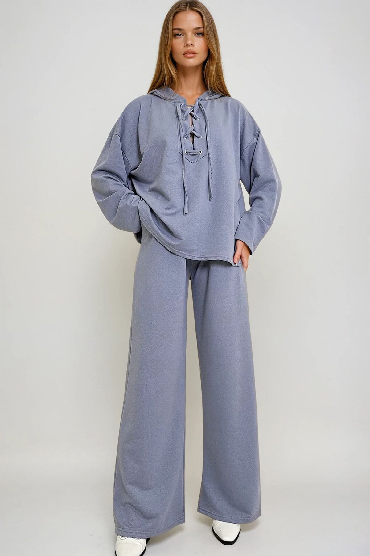 Boyalı Gri Bisiklet Yaka Kuş Gözü Detaylı İki İplik Sweat Ve Çift Cepli Pantolon Takım