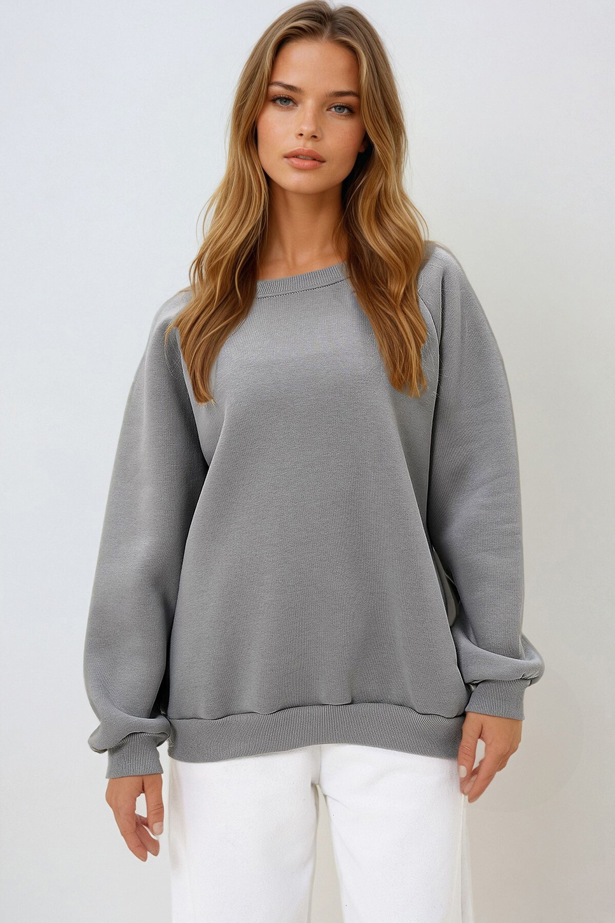 Boyalı Gri Bisiklet Yaka Reglan Kol Üç İplik Şardonlu Basic Sweatshırt