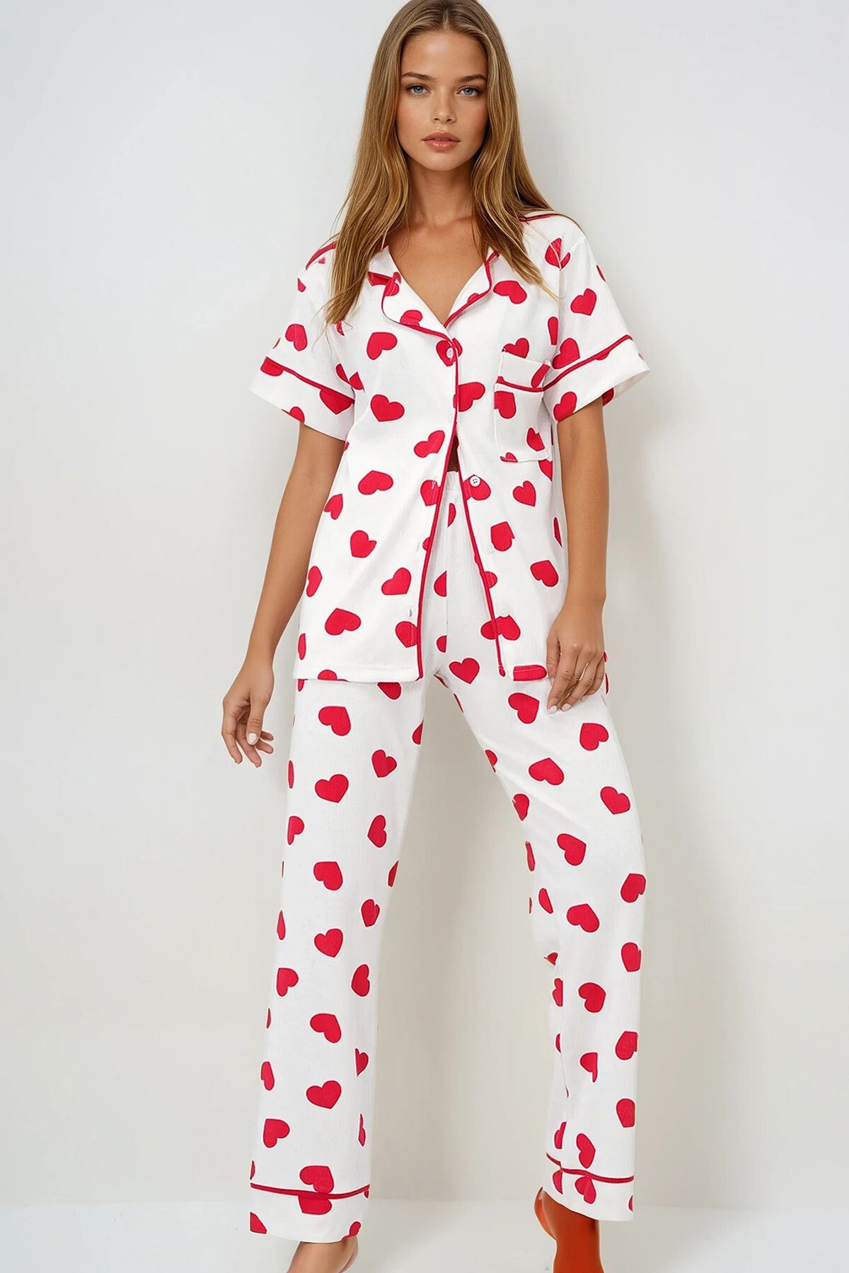 Büyük Kalp Kırmızı Tek Cepli Biye Detaylı Pamuklu Gömlek Ve Pantolonlu Pijama Takımı