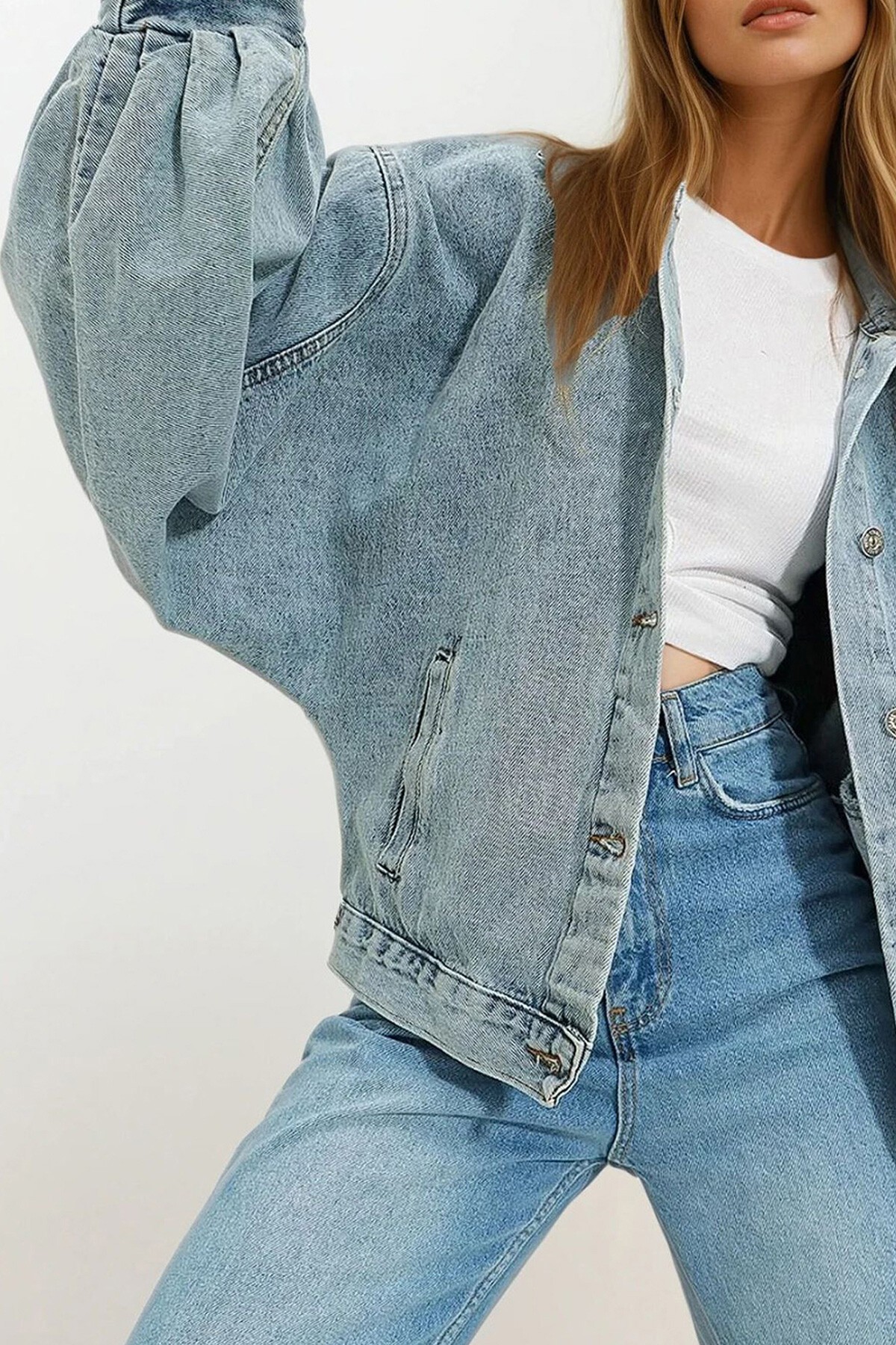 Buz Mavi Çift Cepli Balon Kollu Jean Ceket Df8010
