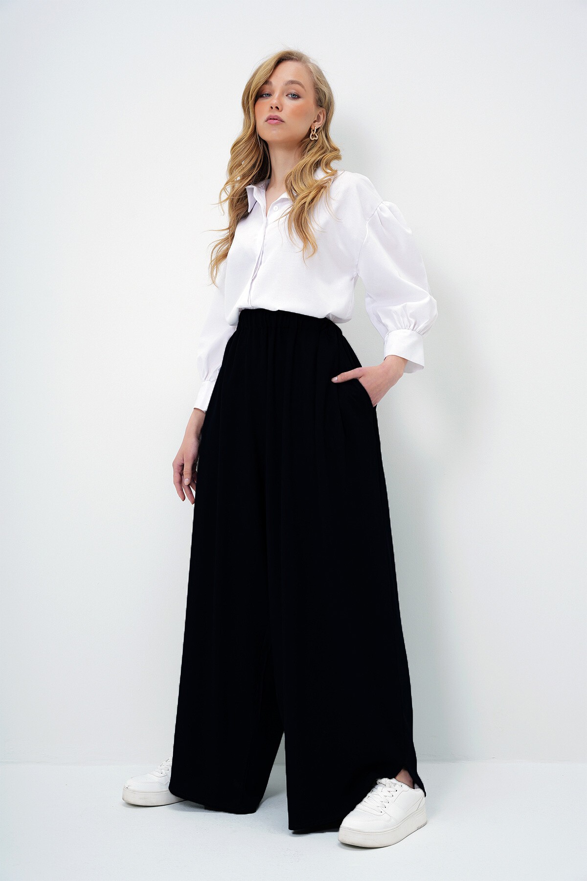 Siyah Çift Cepli Dökümlü Bol Kesim Dokuma Pantolon