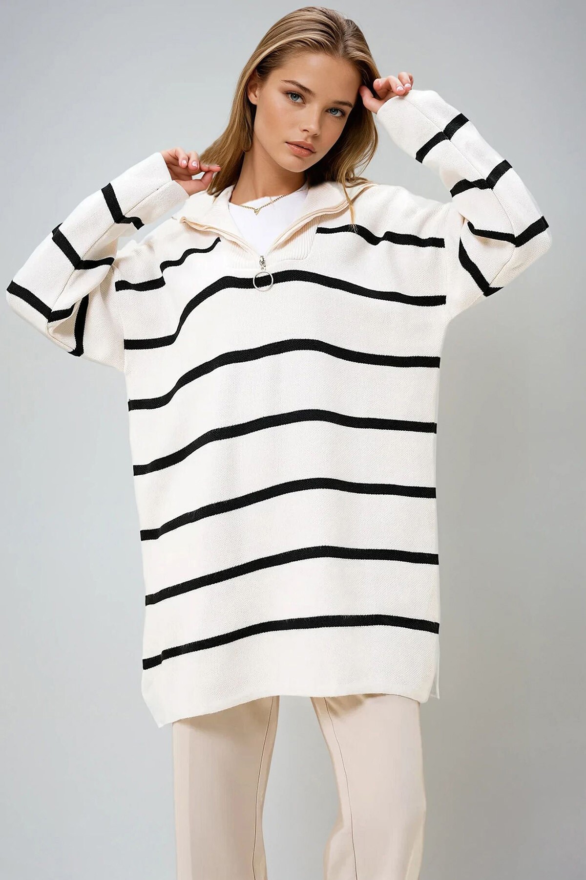 Ekru Balıkçı Yaka Fermuar Detaylı Çizgili Triko Tunik