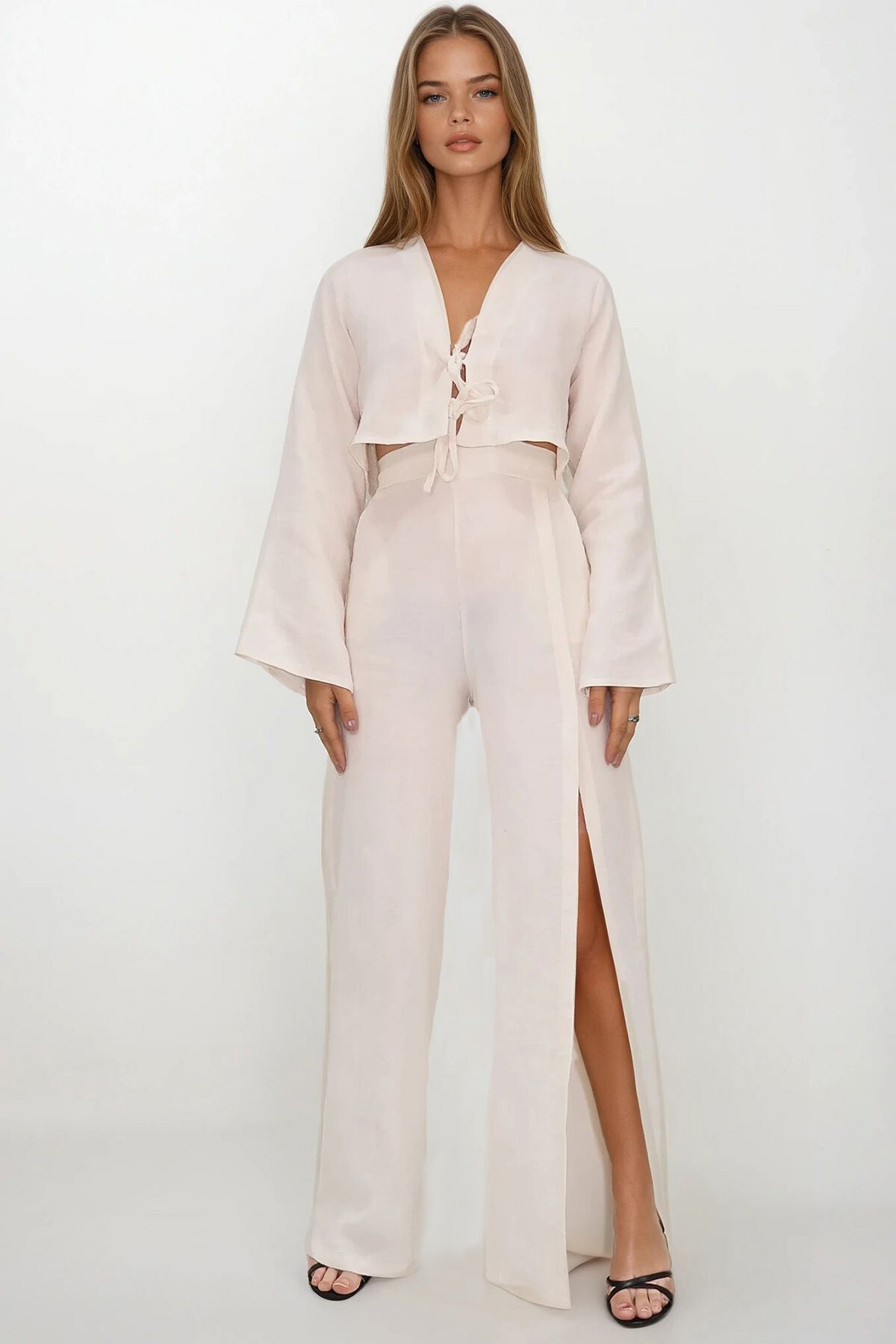 Ekru Beli Lastikli Çift Cepli Yırtmaç Detaylı Pantolon Ve Bağlama Detaylı Crop Bluz Müslin Takım