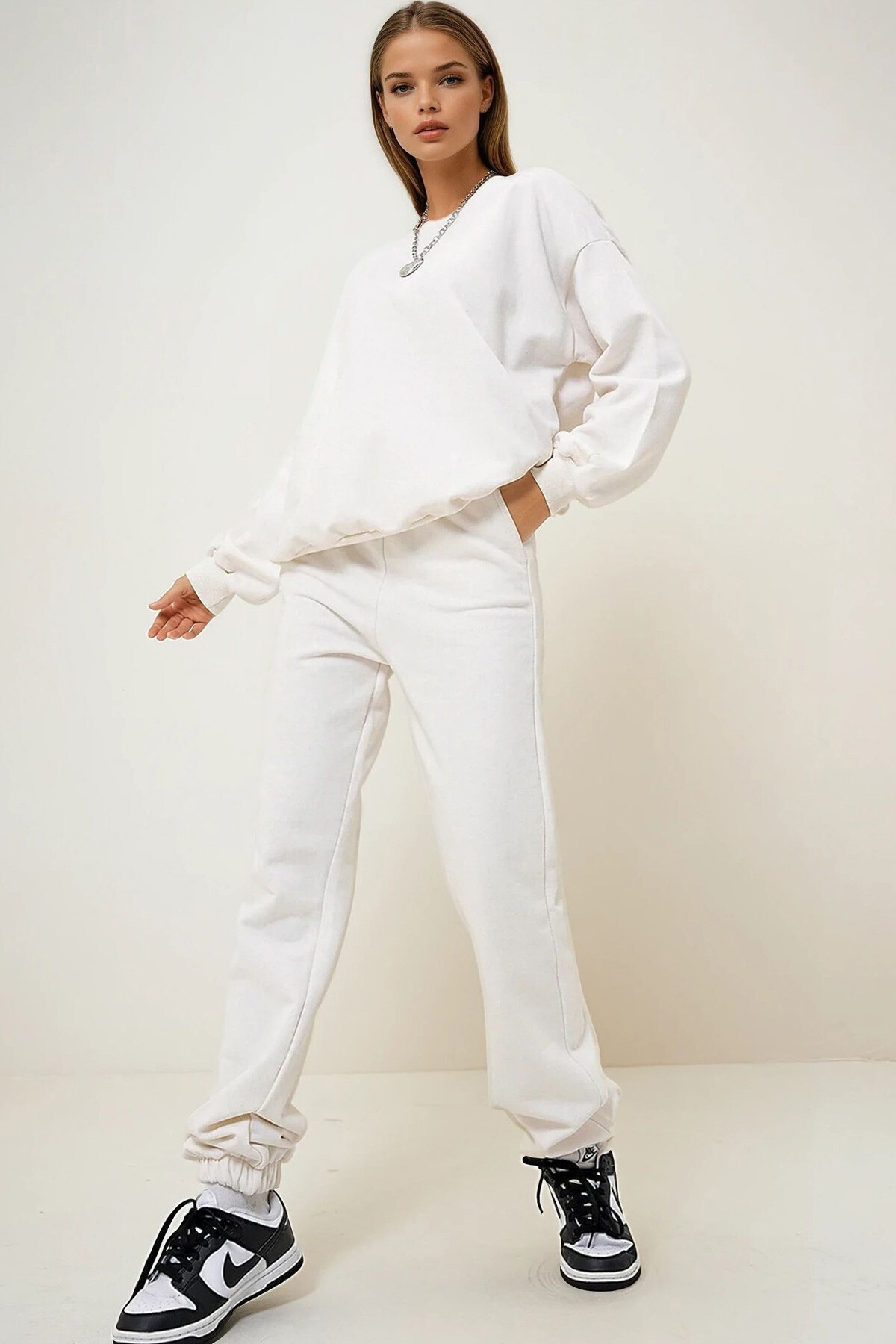 Ekru Bisiklet Yaka Beli Ve Paçası Lastikli İki İplik Basic Eşofman Takımı