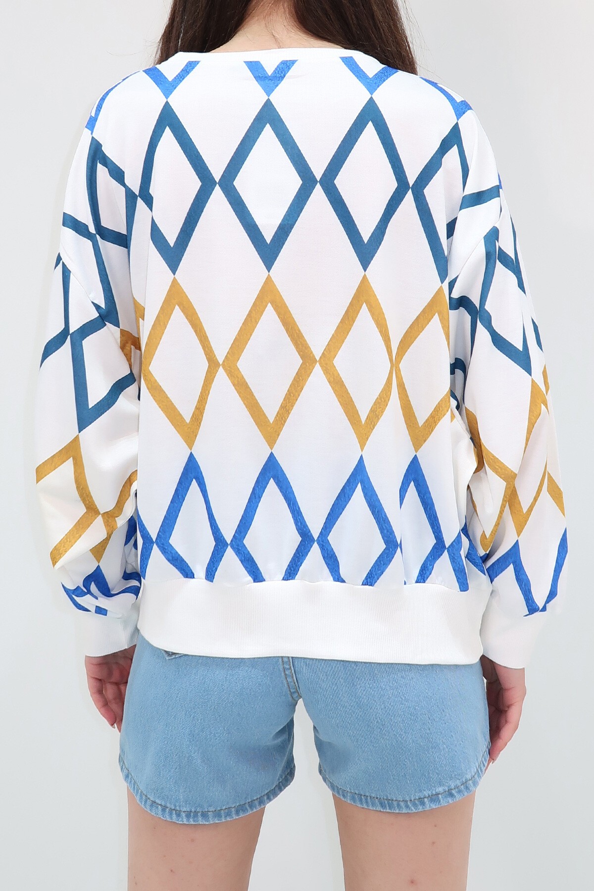 Ekru Bisiklet Yaka Dijital Baskılı Sweatshirt