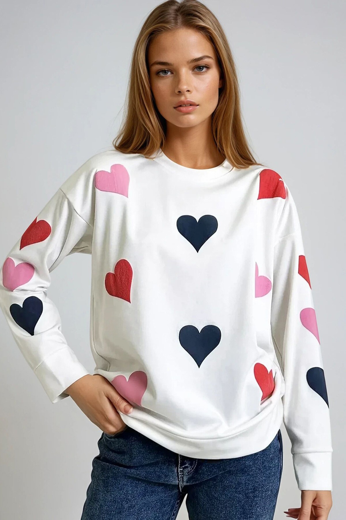 Ekru Bisiklet Yaka Kalp Baskılı 2 İplik Oversize Sweatshırt