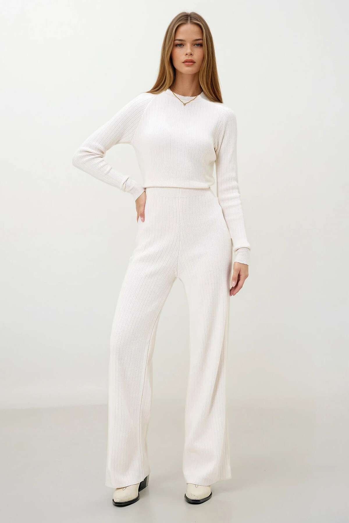 Ekru Bisiklet Yaka Triko Crop Bluz Ve Palazzo Pantolon Takım