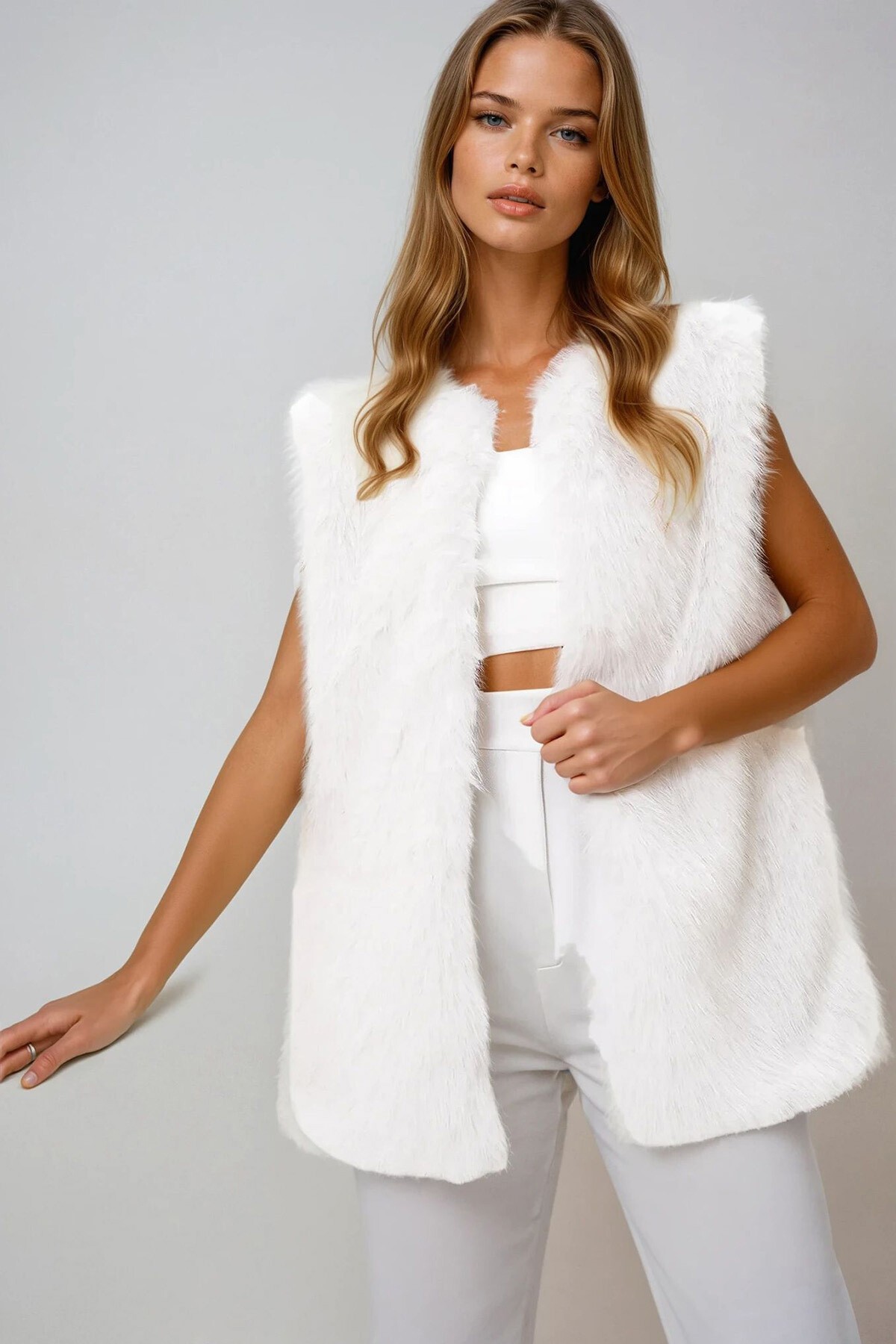 Ekru İçi Astarlı Kürk Yelek