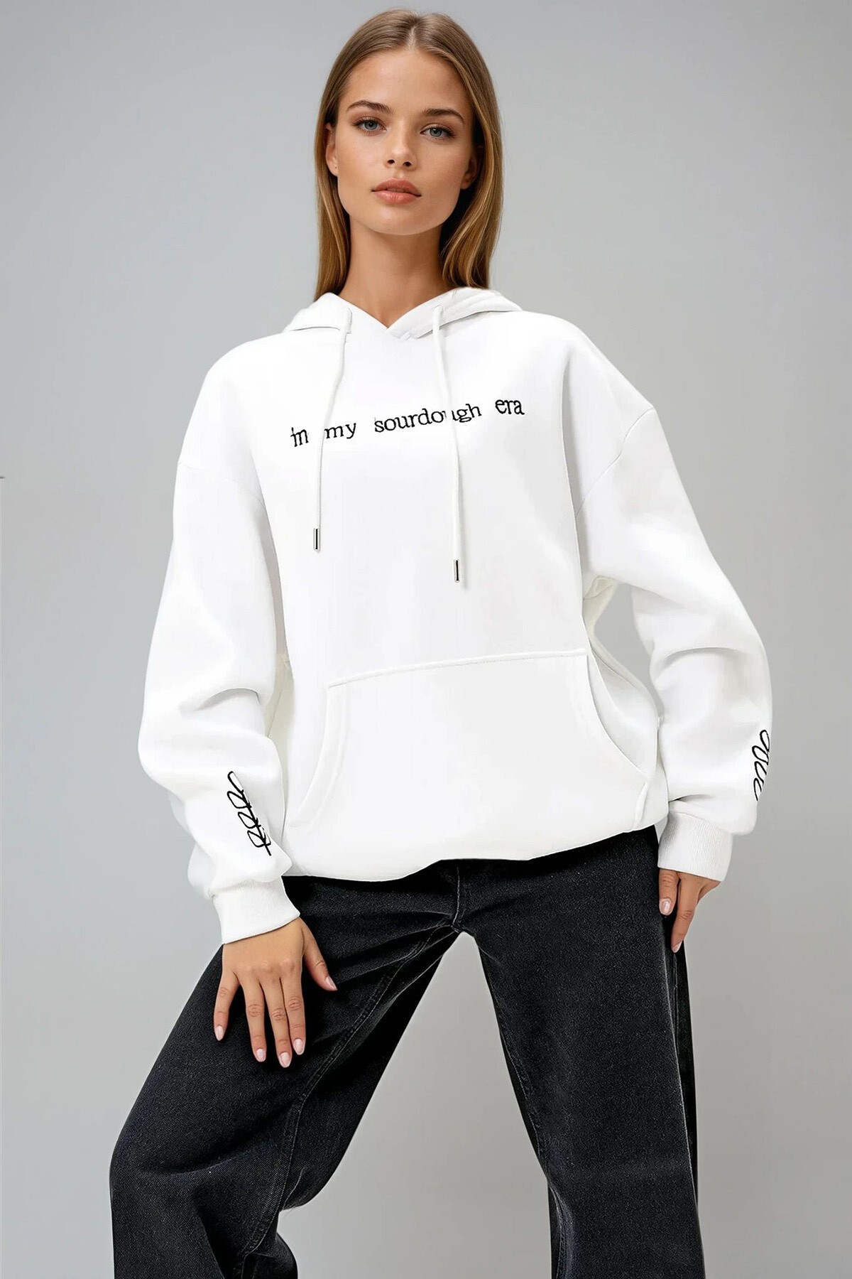 Ekru Kapüşonlu Önü Ve Kolları Nakışlı 3 İplik Şardonlu Sweatshirt