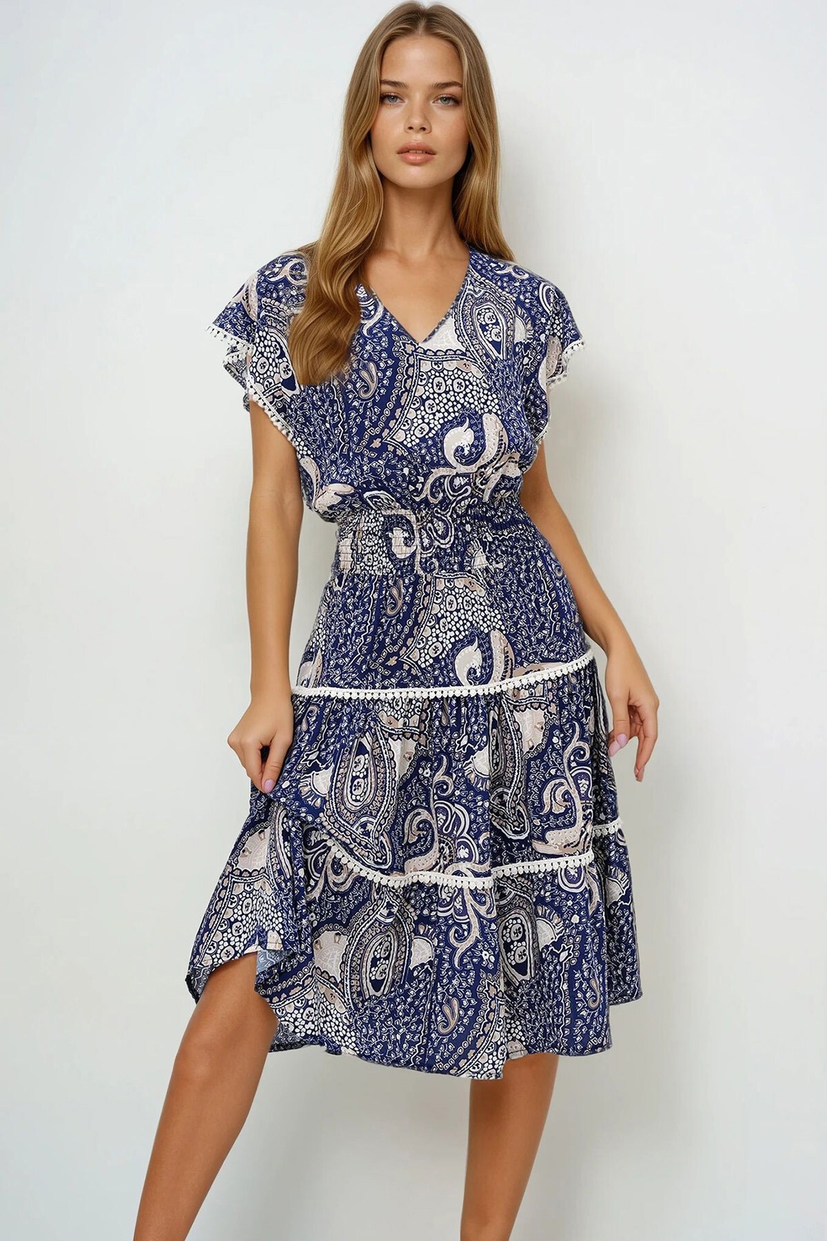 Ekru Lacivert V Yaka Etnik Desenli Fisto Detaylı Beli Gipeli Dokuma Elbise