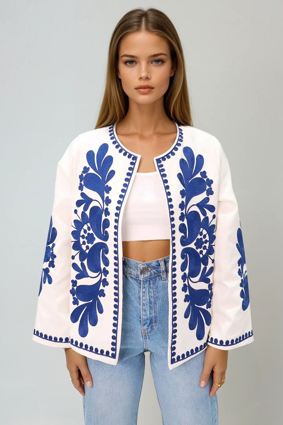 Ekru Nakış İşlemeli İçi Astarlı Ceket