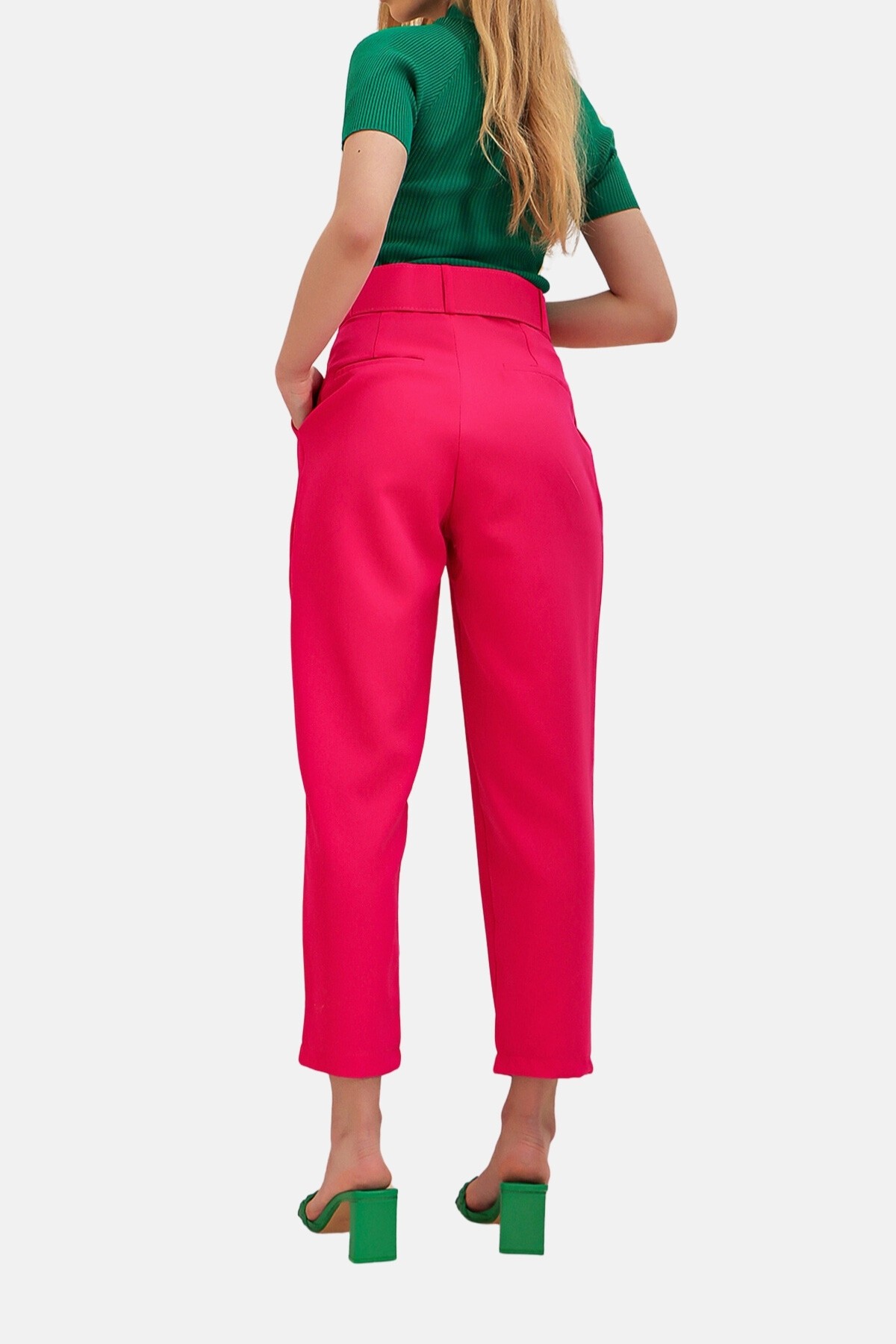 Fuşya Çift Cepli Piliseli Beli Kemerli Straight Fit Pantolon