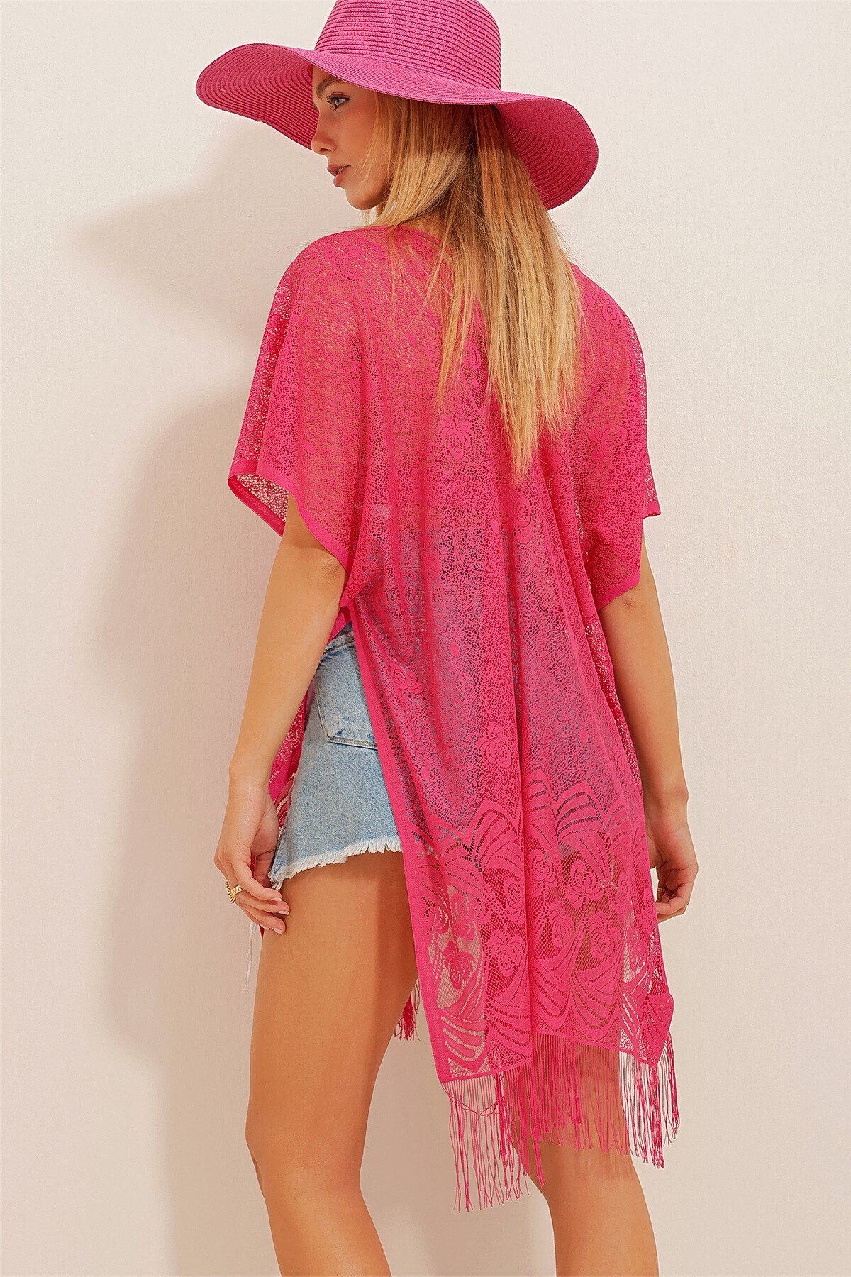 Fuşya Püsküllü Plaj Üstü Dantel Kimono