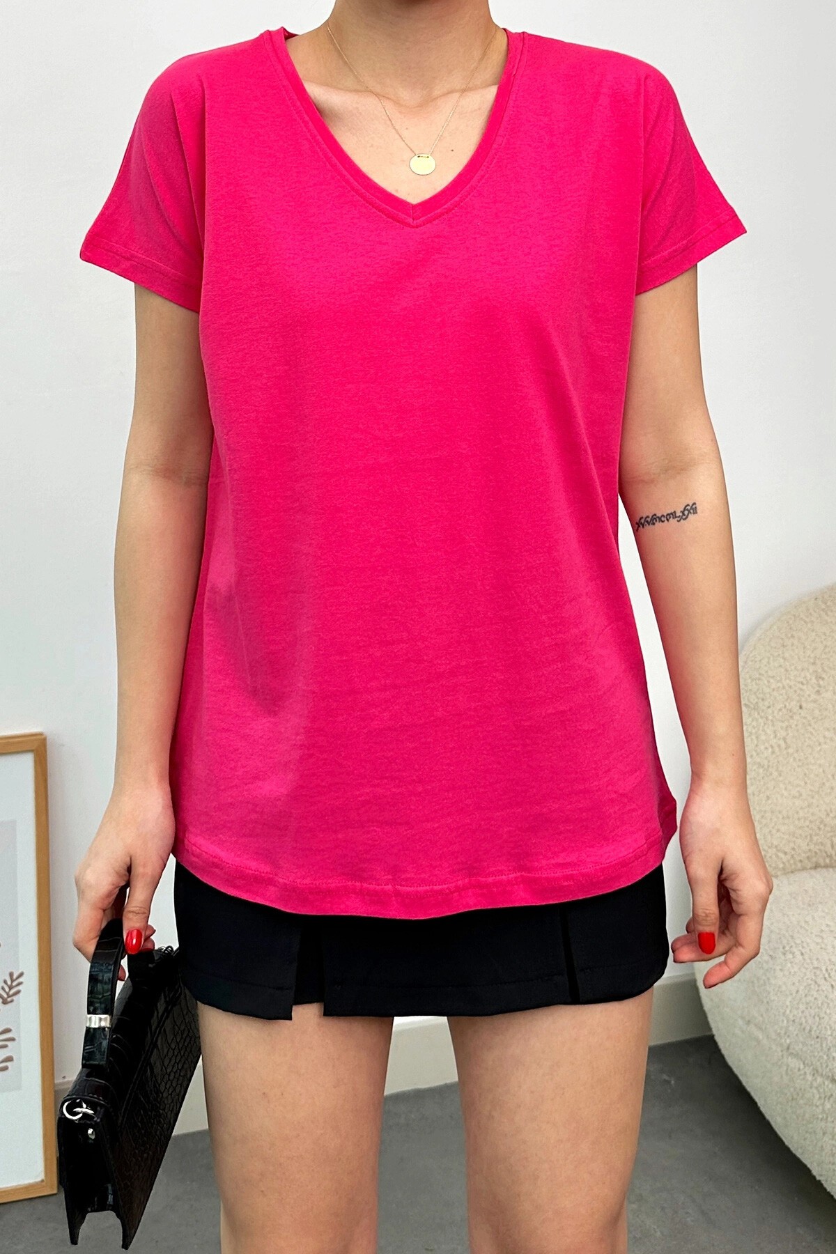 Fuşya V Yaka Basic T Shirt