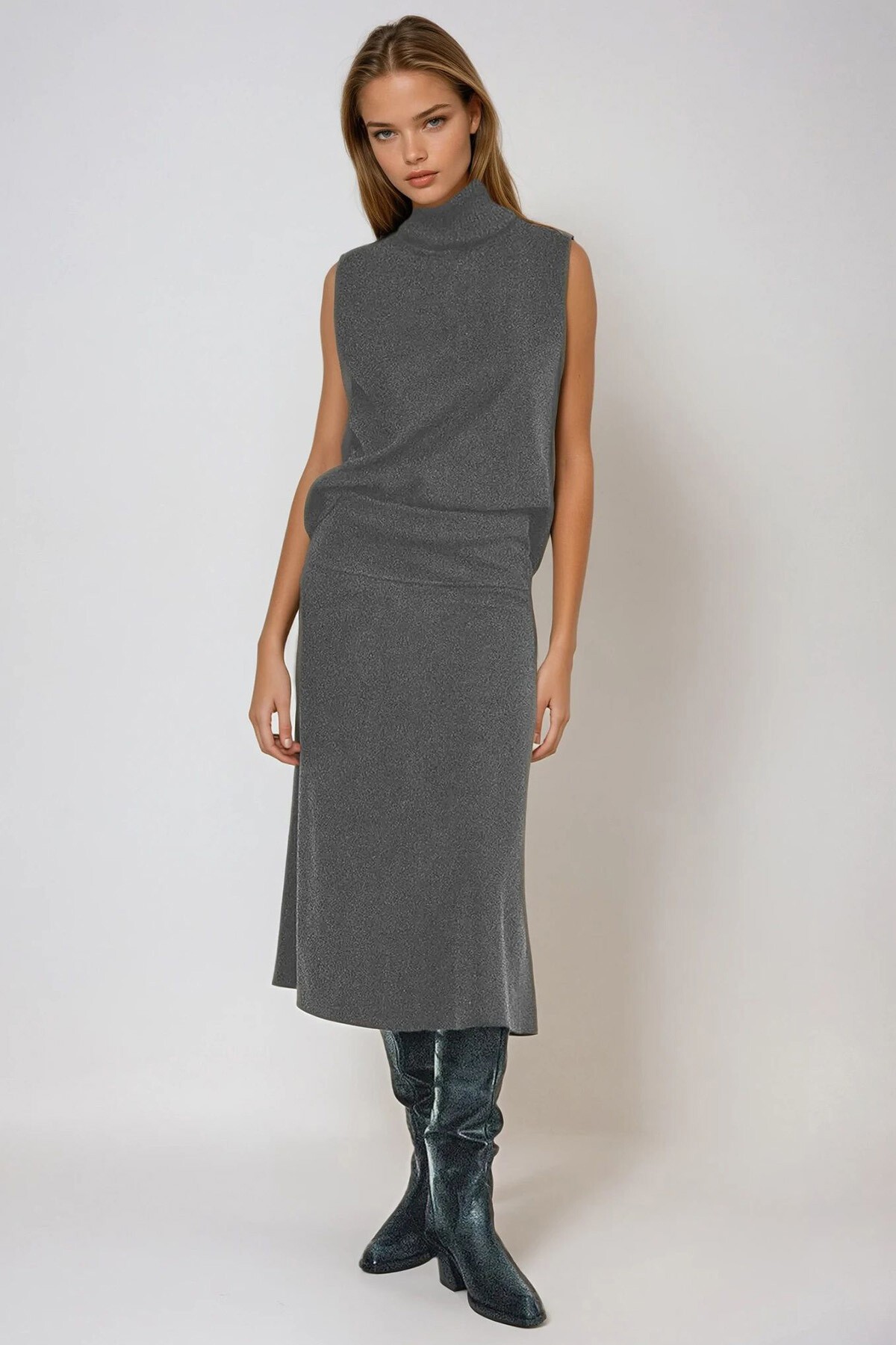 Gri Balıkçı Yaka Selanik Örme Kolsuz Bluz Ve Etek Takım