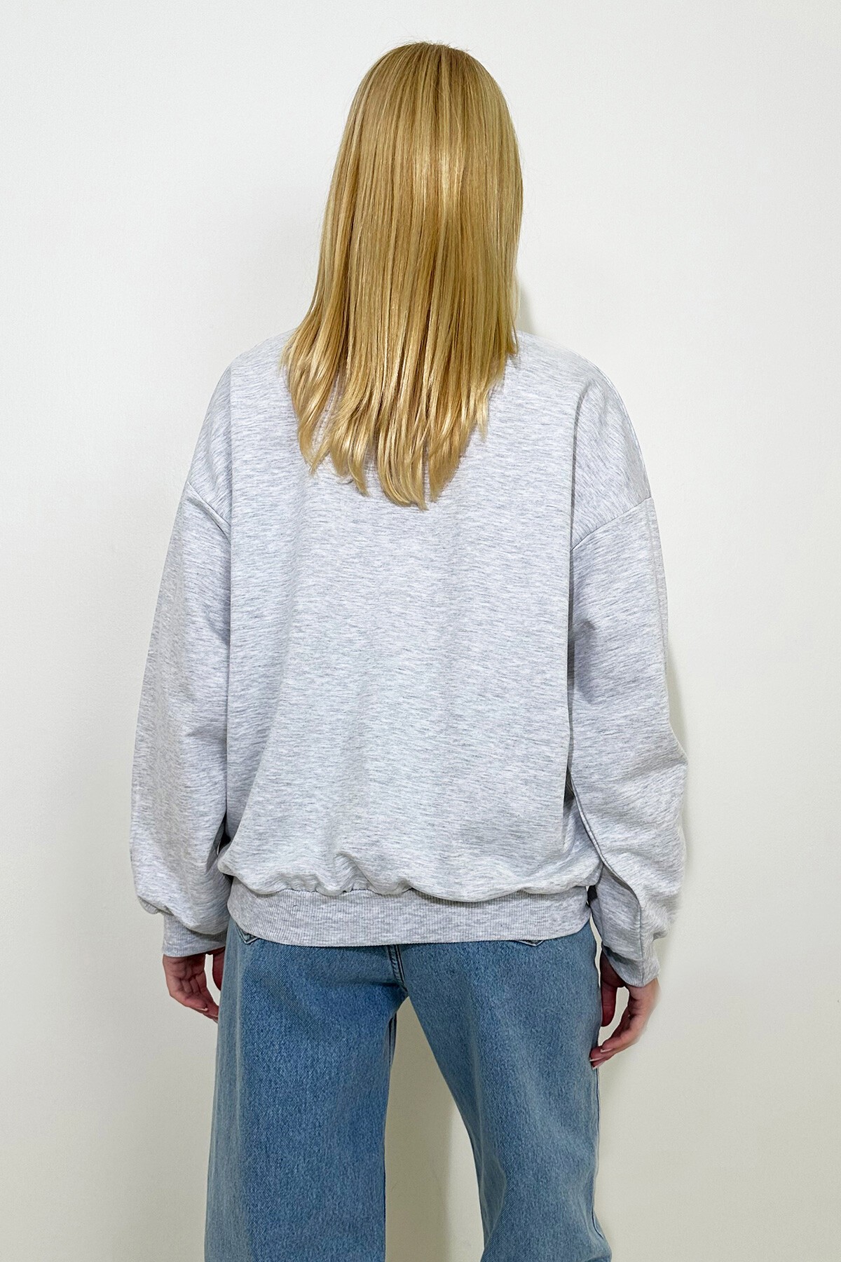 Gri Bisiklet Yaka Oversize Mevsimlik Basic Sweatshirt