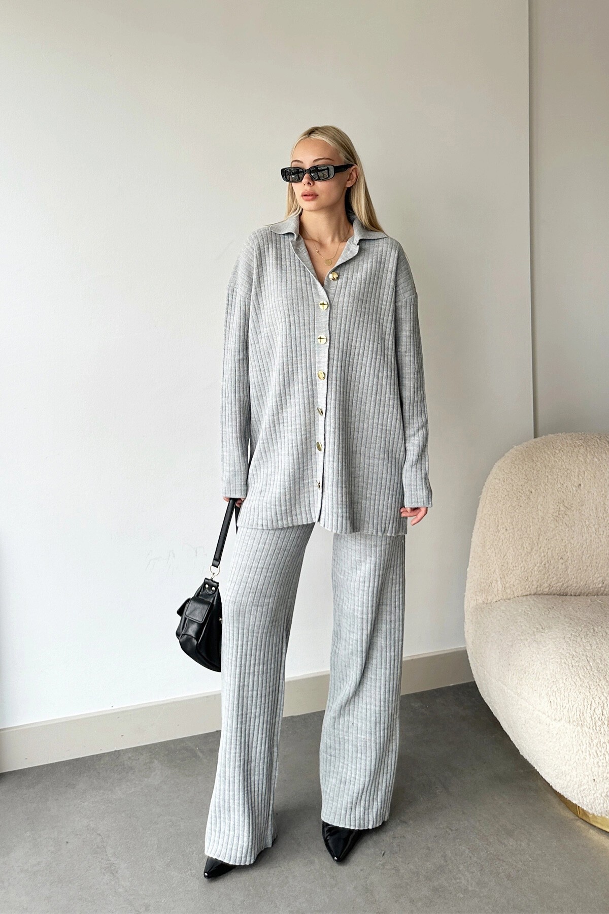 Gri Gold Düğme Detaylı Kazak Ve Yüksel Bel Pantolon Triko Takım