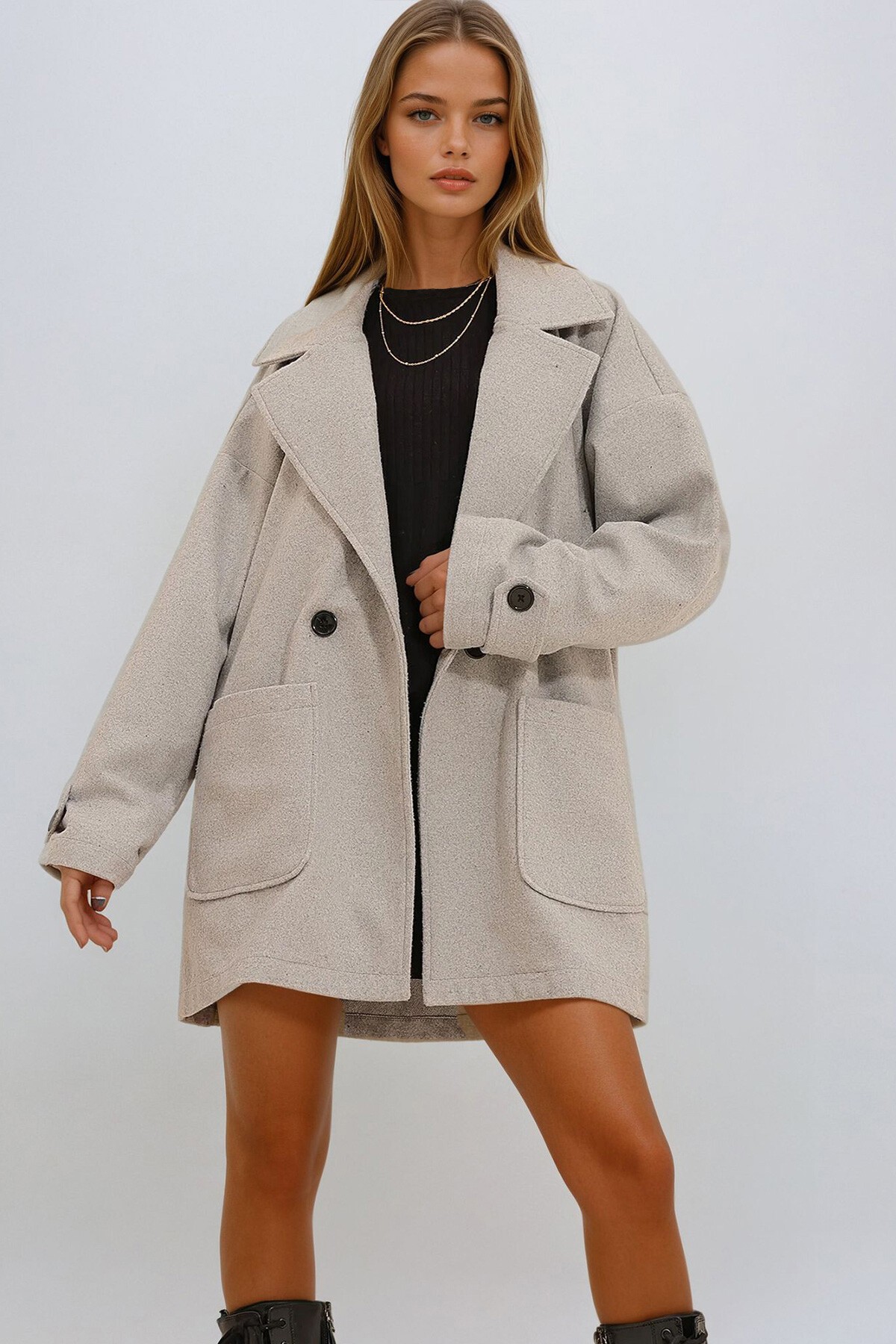 Gri Kruvaze Yaka Çift Cepli Manşetli Oversize Kaşe Kaban