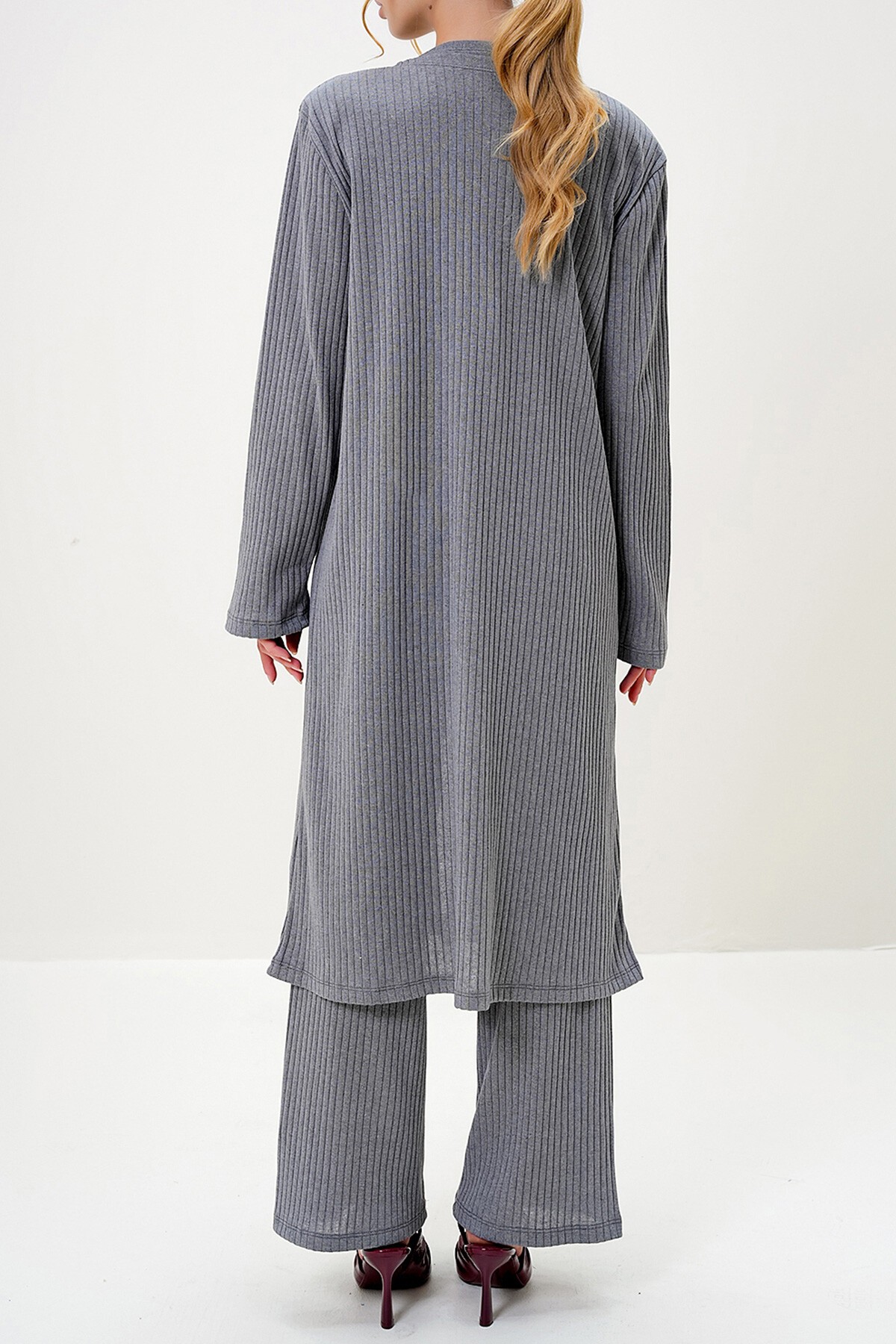 Gri Omzu Vatkalı Bisiklet Yaka Bluz Pantolon Ve Hırkalı Set Takım