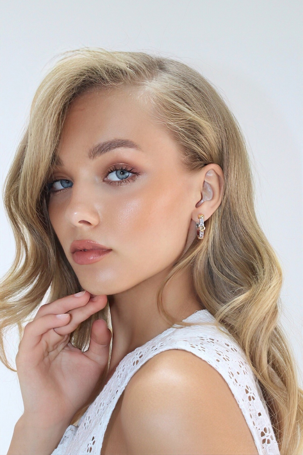 Gümüş Mini Taşlı Çelik Halka Küpe