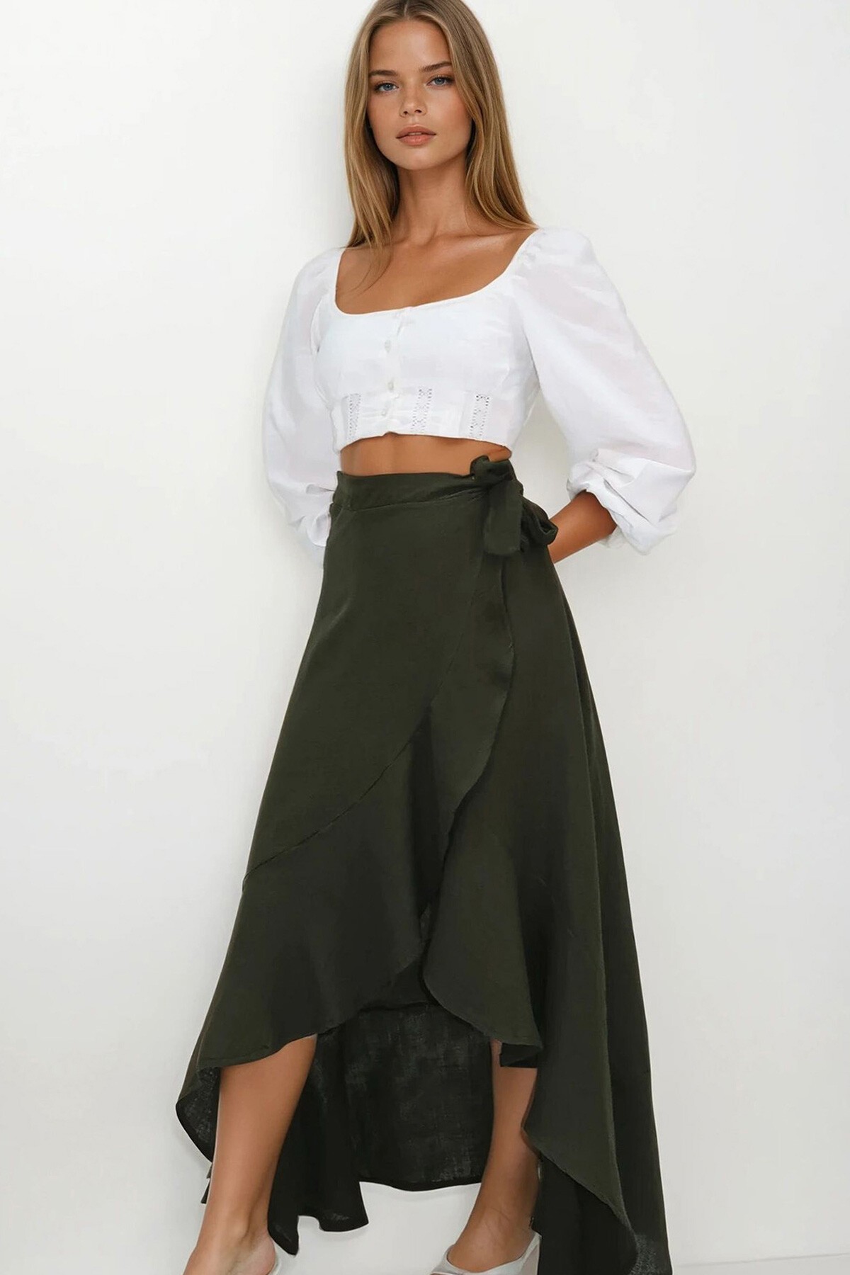 Haki Asimetrik Kesim Düğme Kapamalı Müslin Etek
