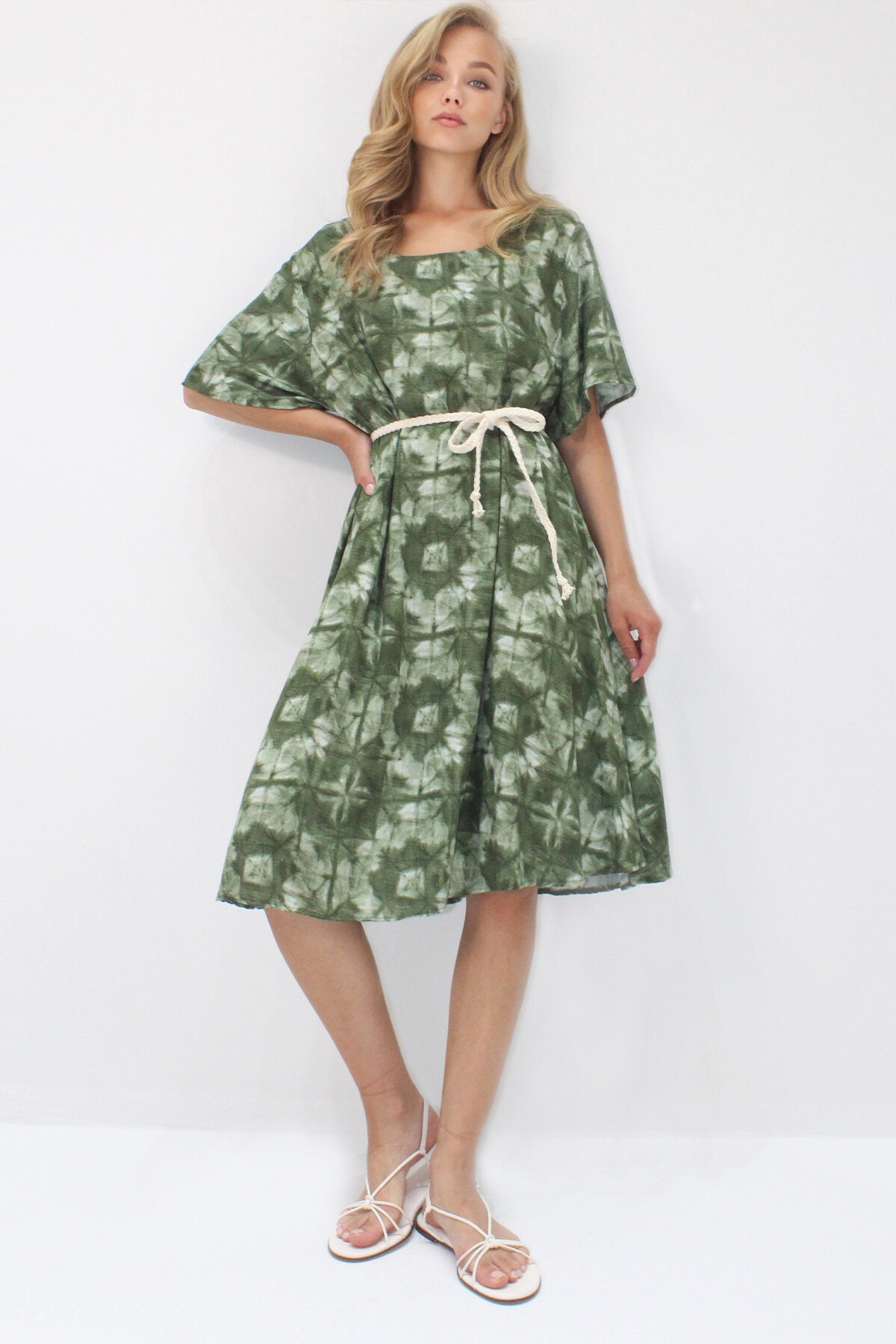 Haki Bisiklet Yaka Desenli Rahat Kalıp Dokuma Viskon Elbise