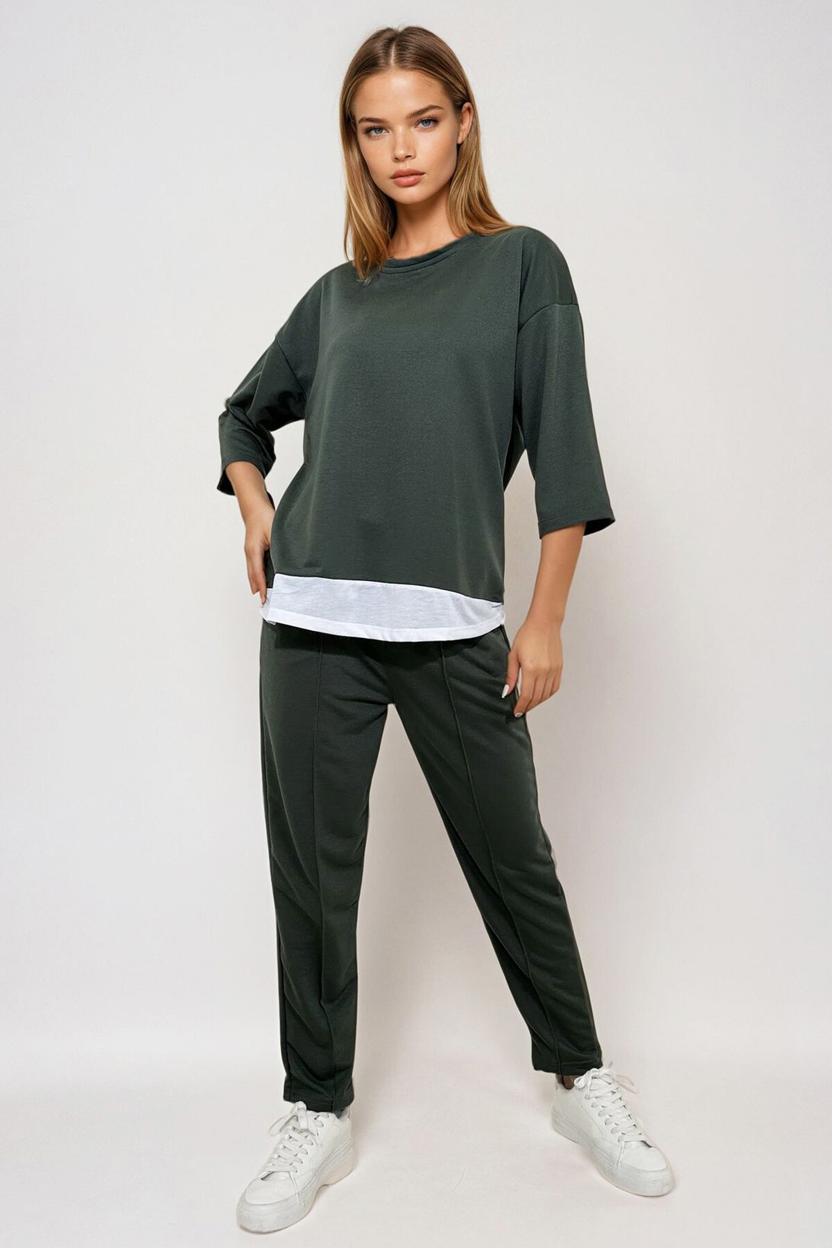 Haki Bisiklet Yaka Renk Garnili Bluz Ve Çift Cepli Nervür Dikişli Pantolon İkili Takım