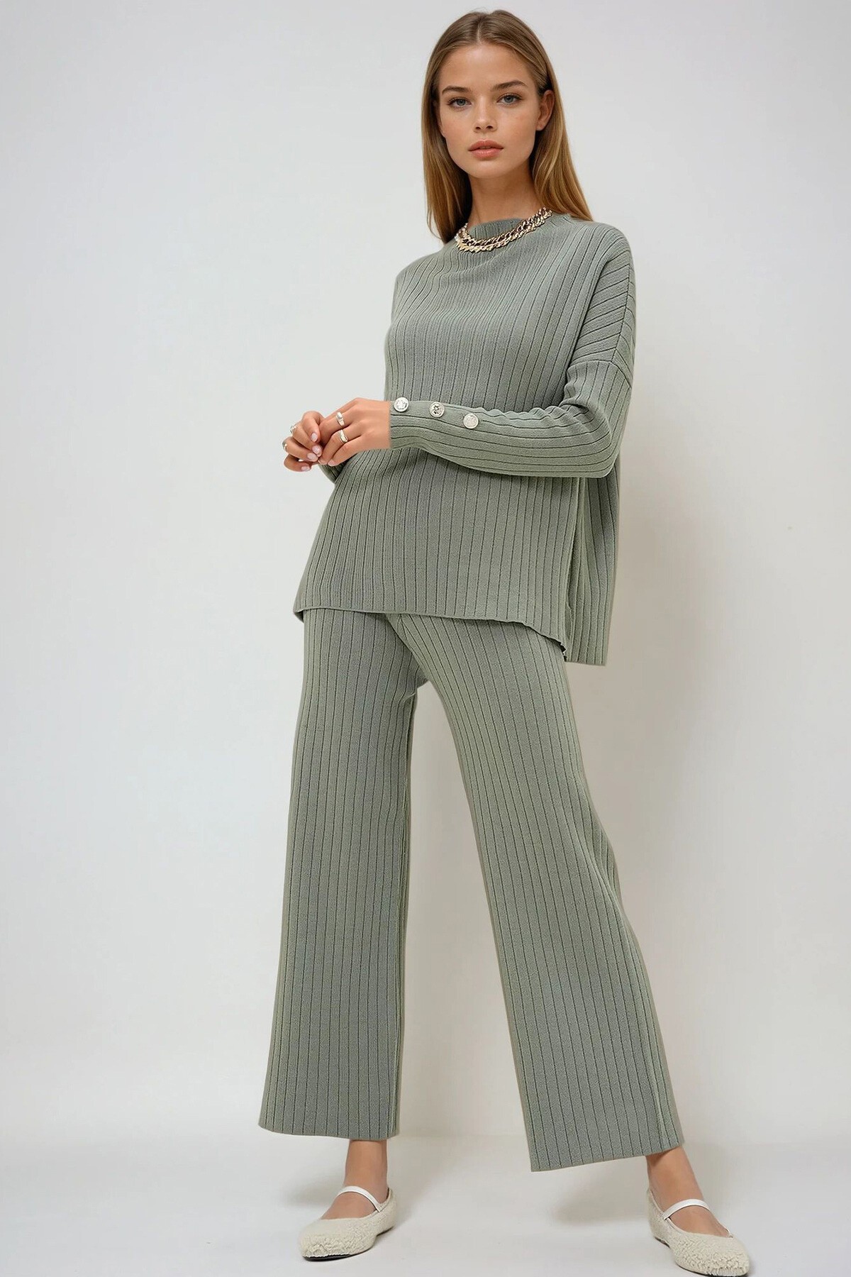 Haki Dik Yaka Düşük Kol Triko Pantolon Ve Bluz Takım