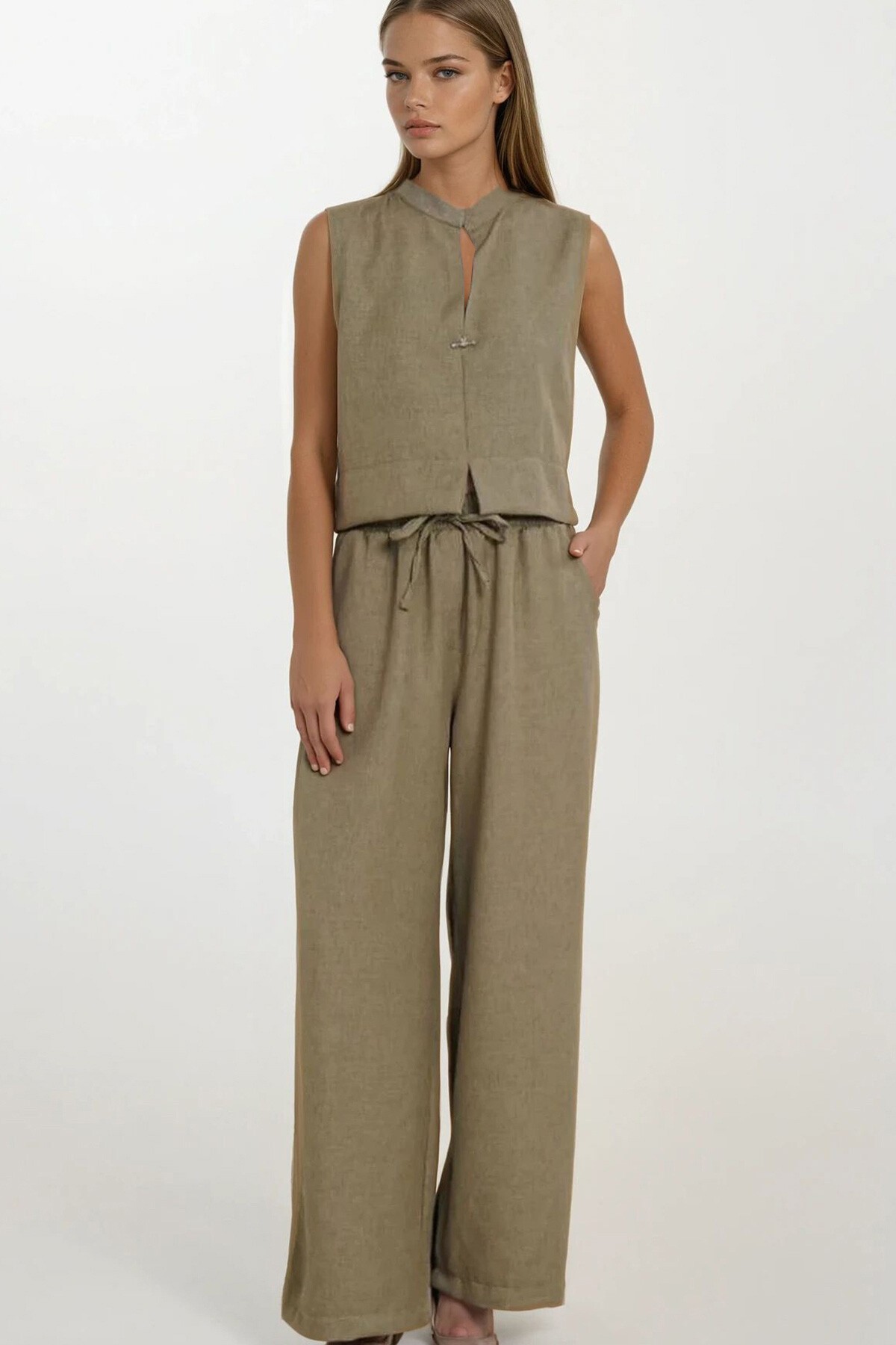 Haki Hakim Yaka Aksesuar Kapamalı Bluz Ve Bağcıklı Palazzo Pantolon Takım