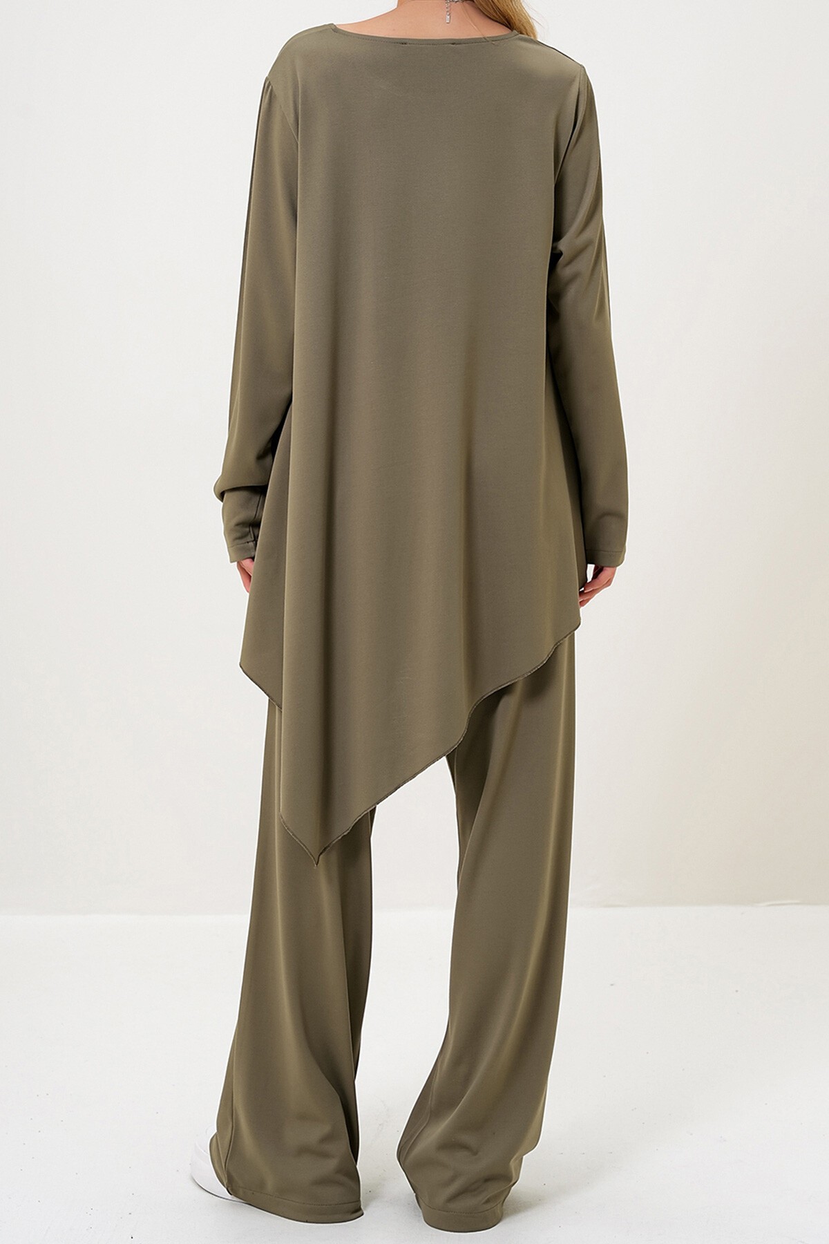 Haki Modal Kumaş Bisiklet Yaka Asimetrik Kesim Uzun Tunik Ve Pantolon Takım