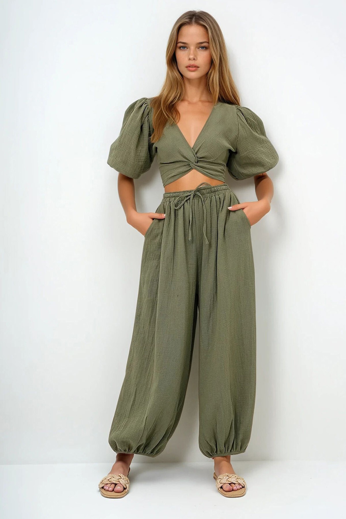 Haki V Yaka Önü Burgulu Balon Kol Müslin Bluz Ve Şalvar Kesim Pantolon Takım